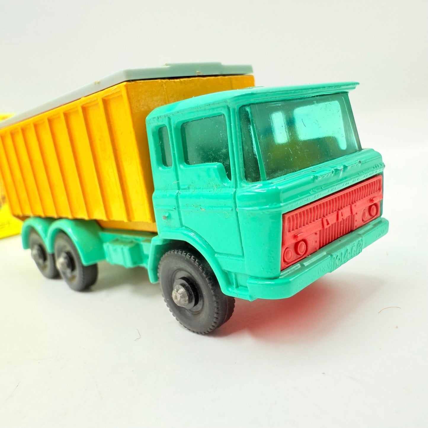 Matchbox Lesney 47c DAF Tipper Container Truck Turquoise - Magic Matchbox