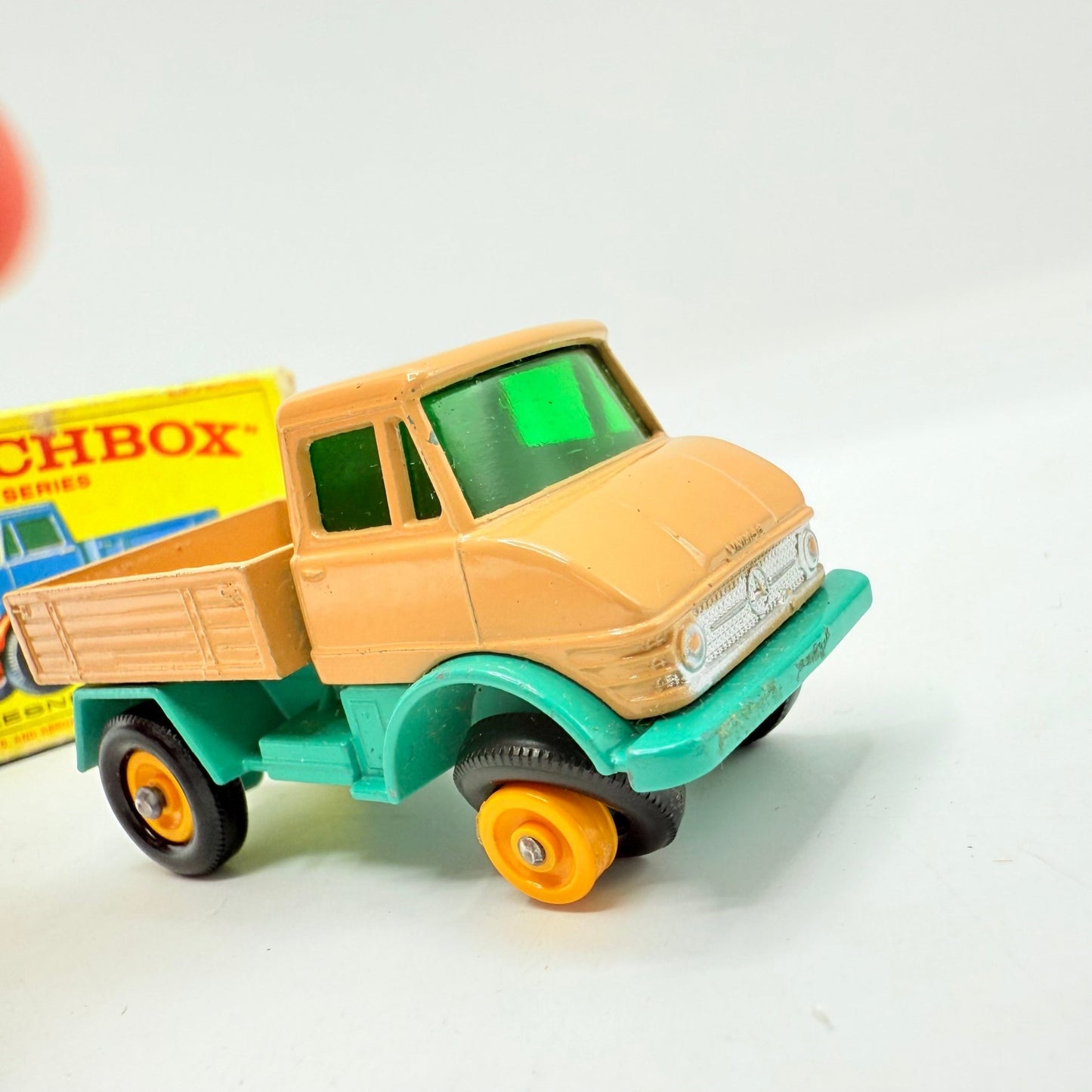 Matchbox Lesney 49b Mercedes Unimog Tan - Magic Matchbox