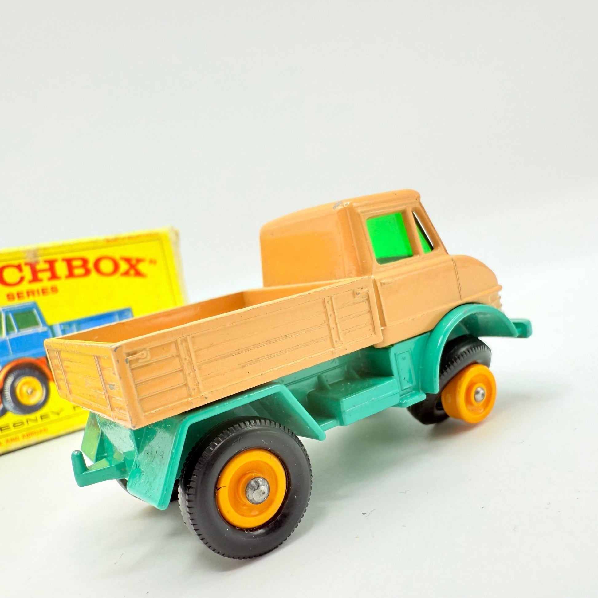 Matchbox Lesney 49b Mercedes Unimog Tan - Magic Matchbox