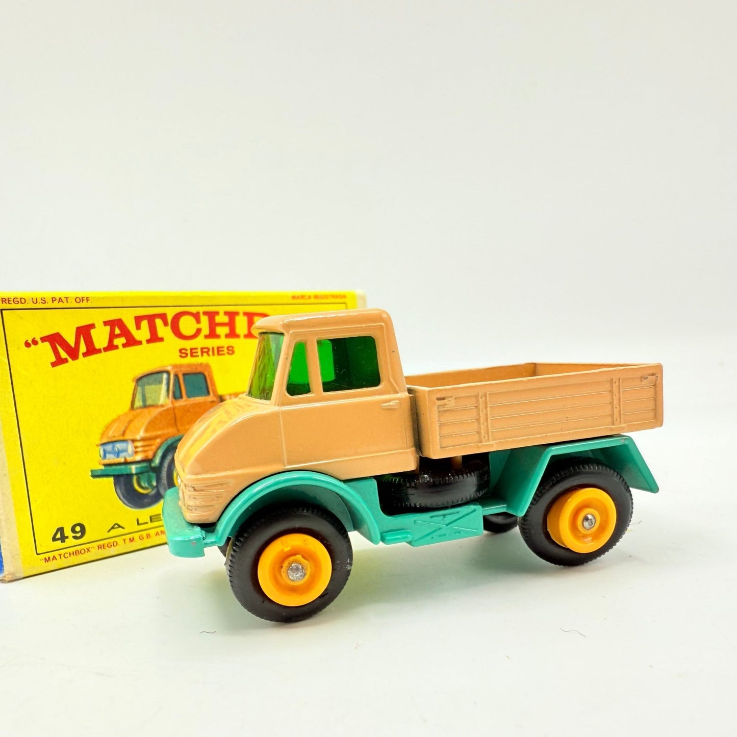 Matchbox Lesney 49b Mercedes Unimog Tan - Magic Matchbox