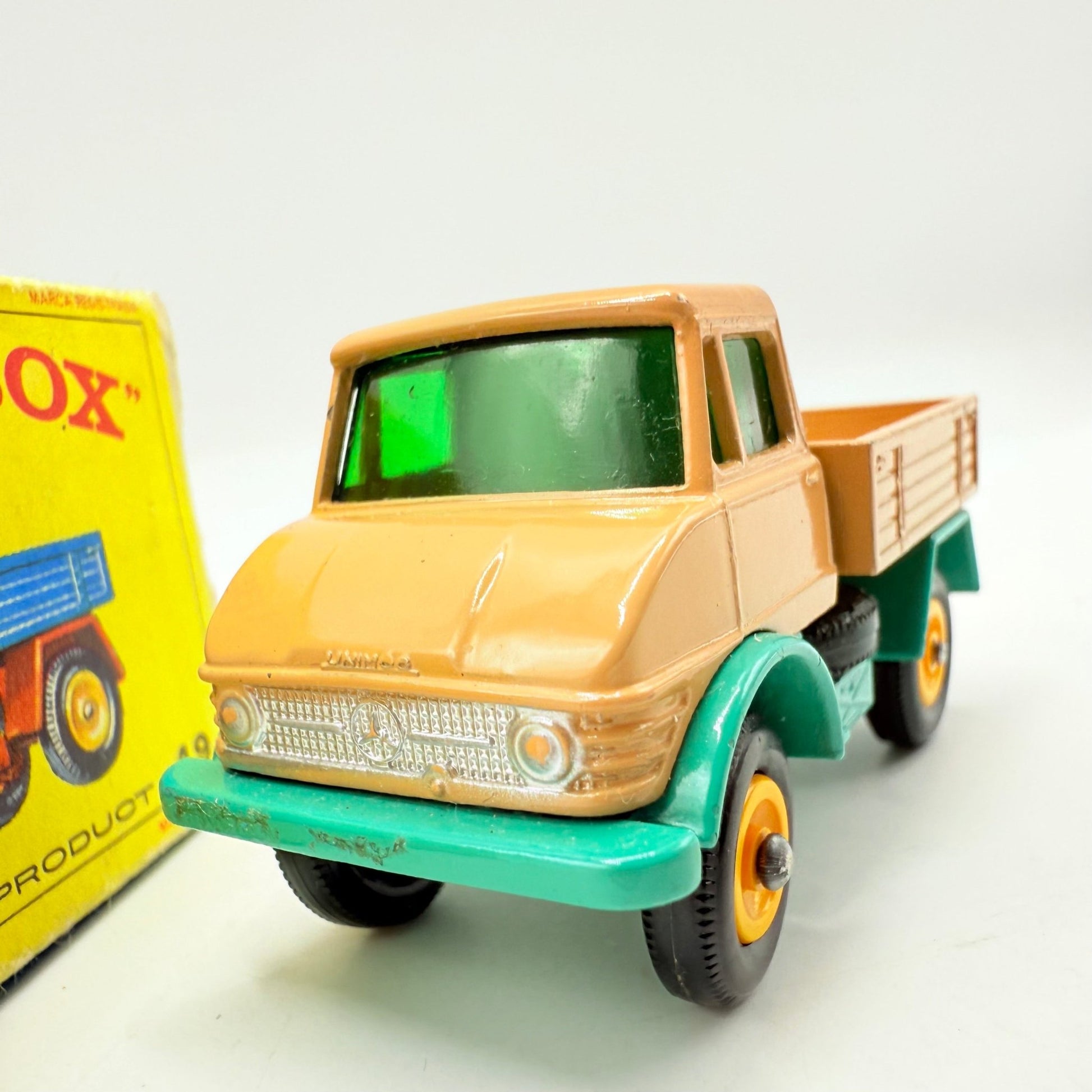Matchbox Lesney 49b Mercedes Unimog Tan - Magic Matchbox