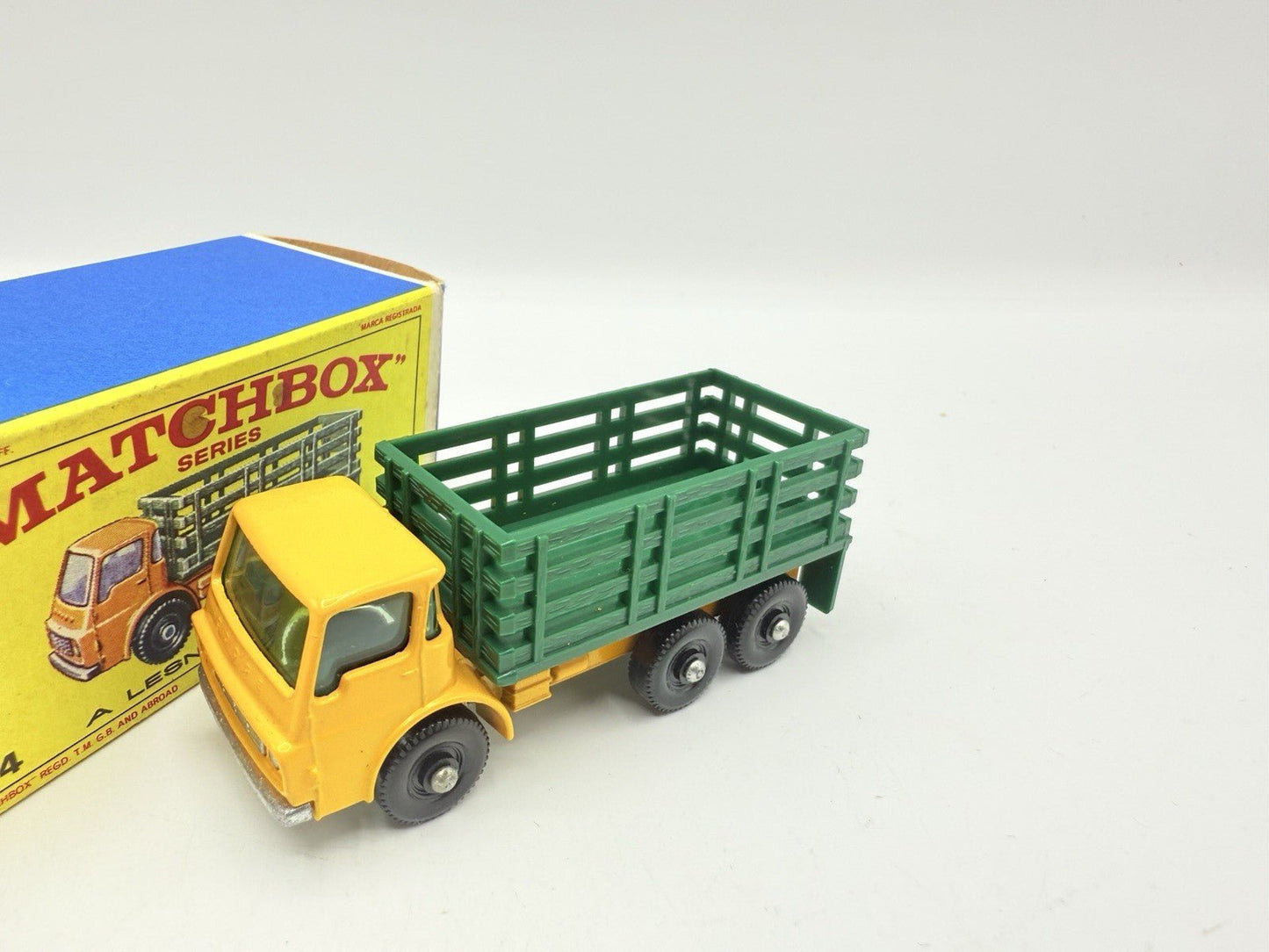 Matchbox Lesney 4d Dodge Stake Truck - Magic Matchbox