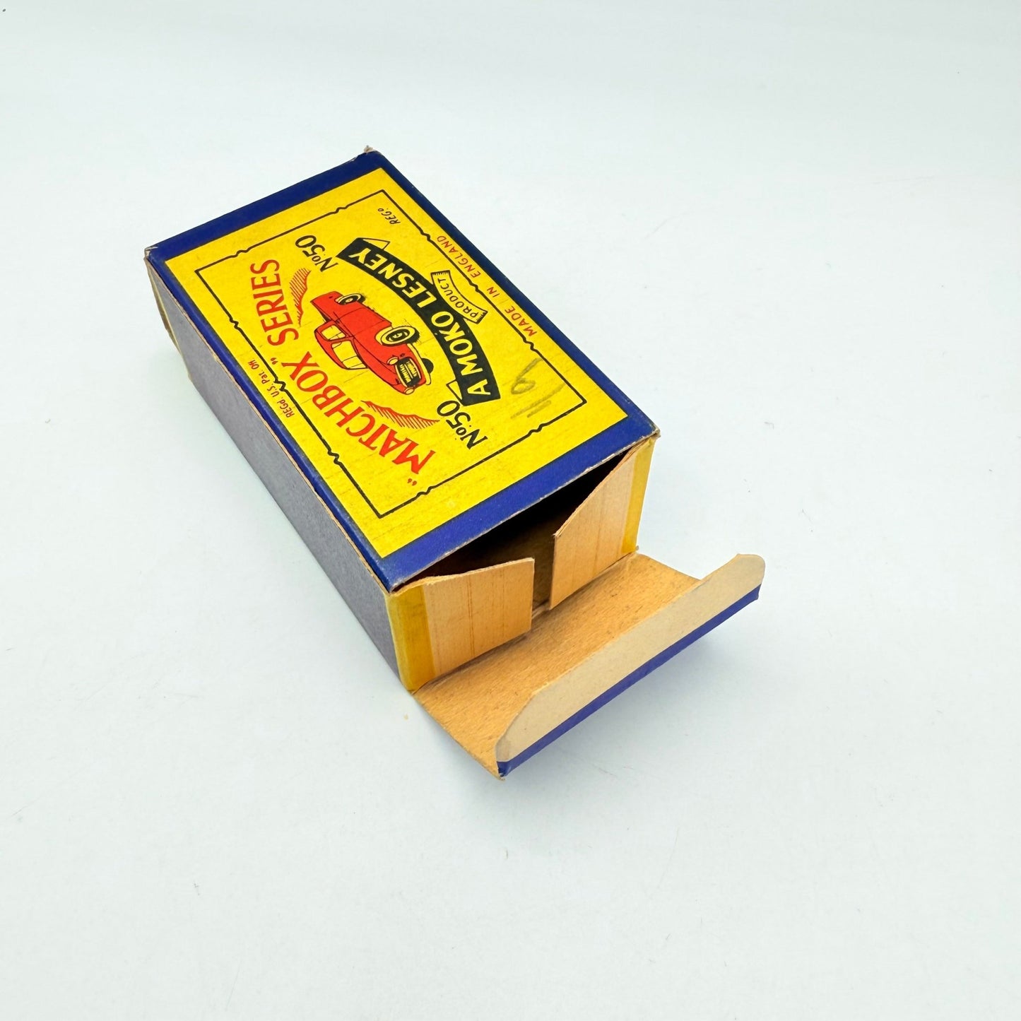 Matchbox Lesney 50a Commer Pick - up Truck GPW Darker Tan - Magic Matchbox