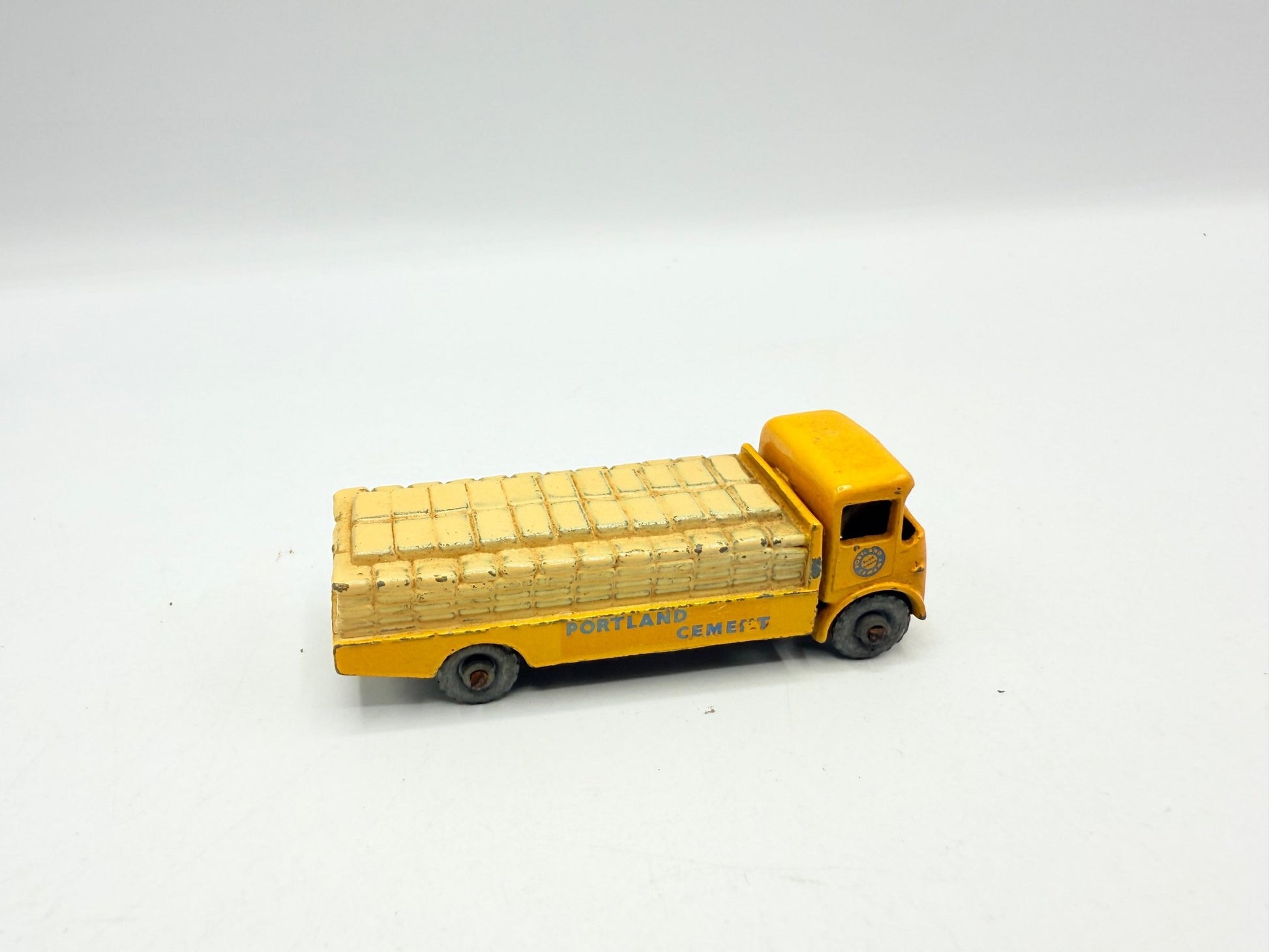 Matchbox Lesney 51a Albion Chieftain Portland Cement MW - Magic Matchbox