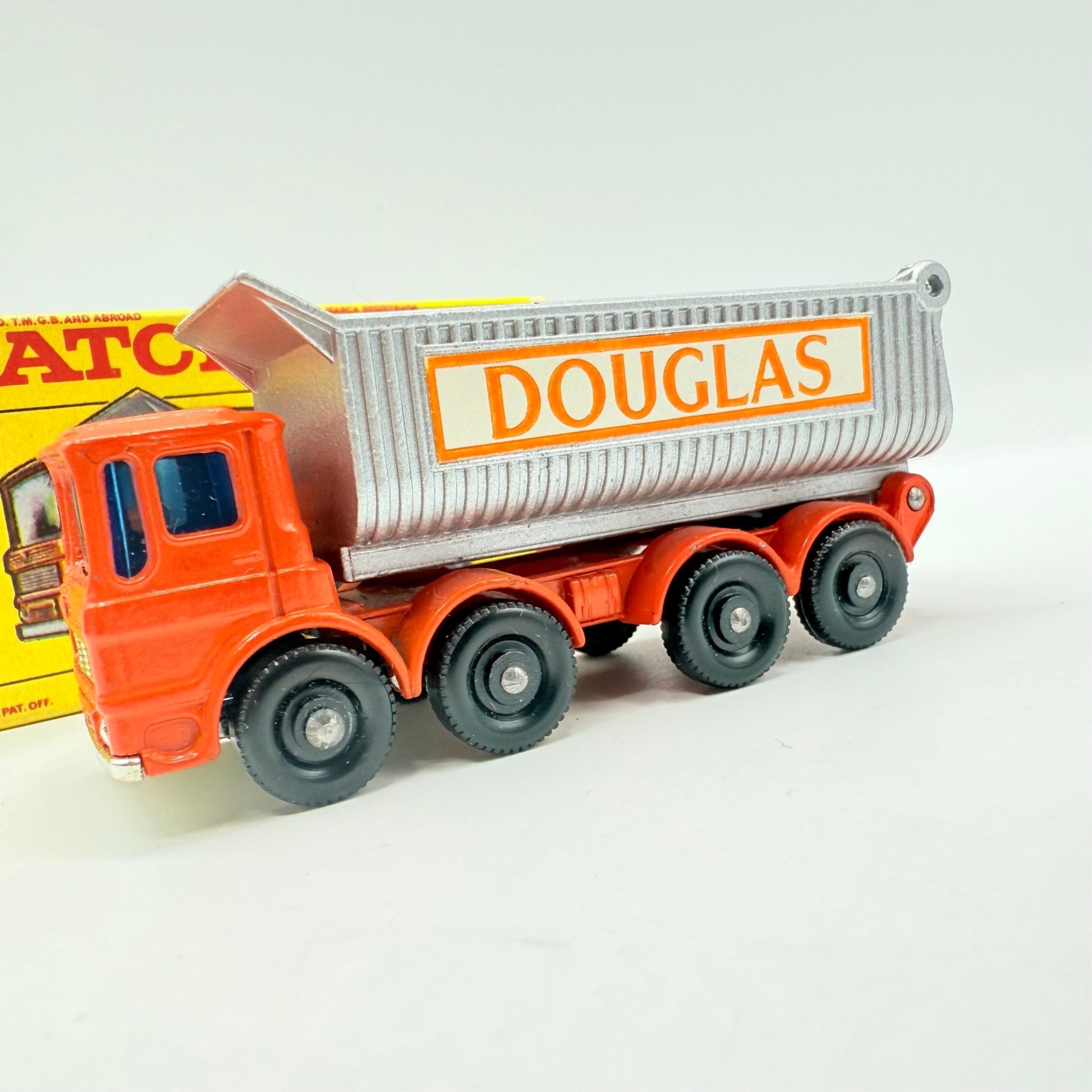 Matchbox Lesney 51c 8 Wheel Tipper with Douglas Label - Magic Matchbox