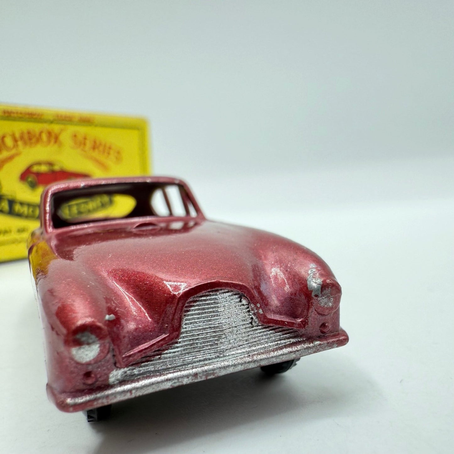 Matchbox Lesney 53a Aston Martin DB2/4 BPW MET RED BODY - Magic Matchbox