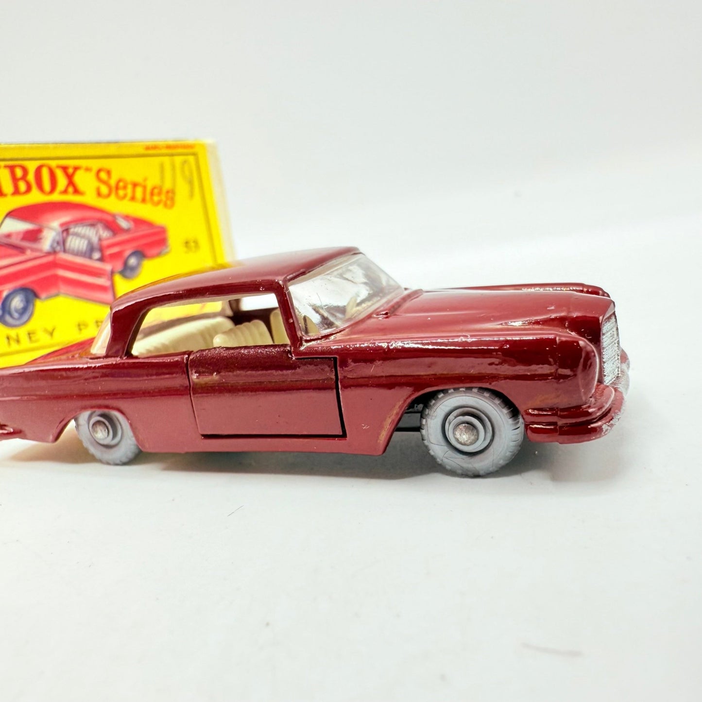 Matchbox Lesney 53b Mercedes - Benz Coupe with SPW - Magic Matchbox