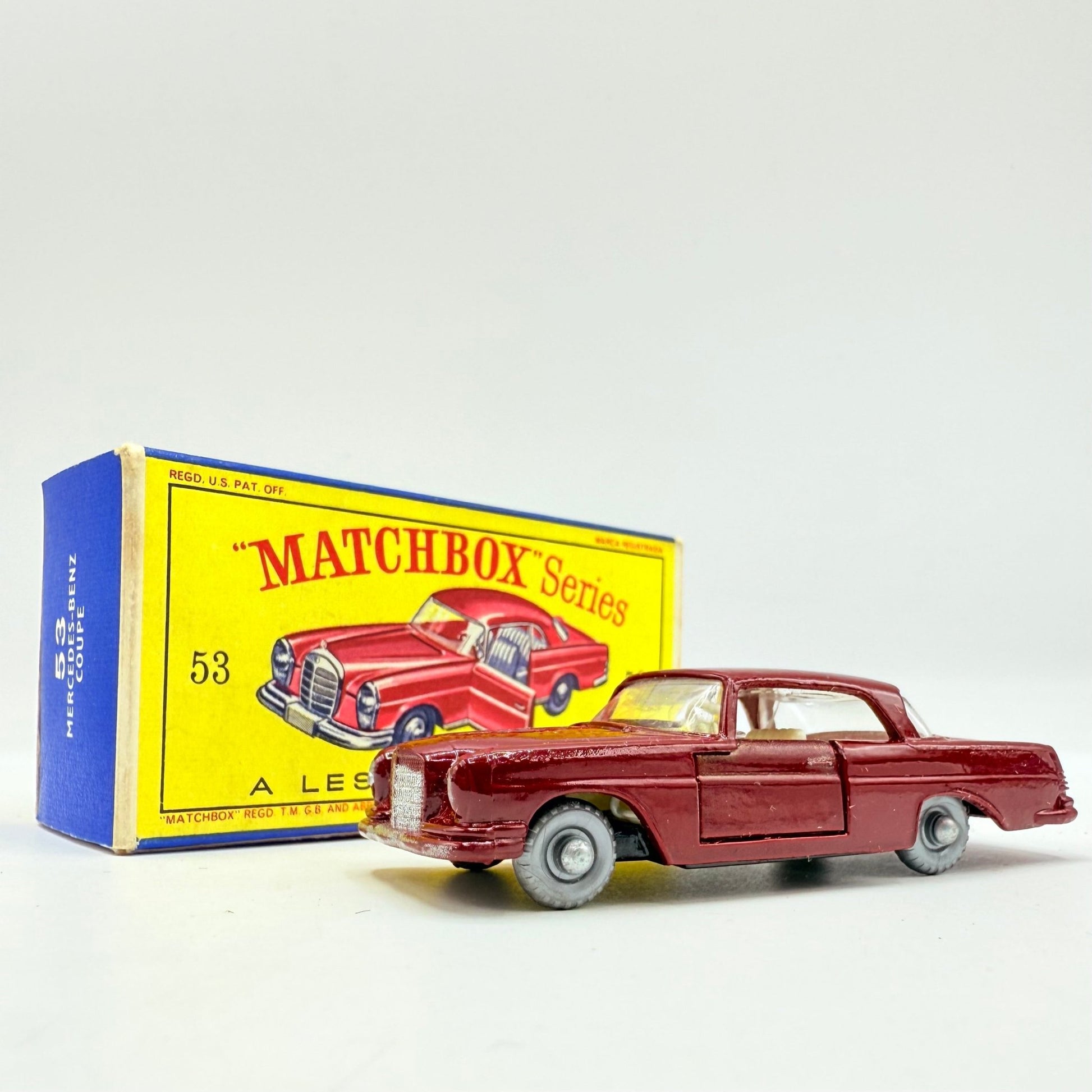 Matchbox Lesney 53b Mercedes - Benz Coupe with SPW - Magic Matchbox
