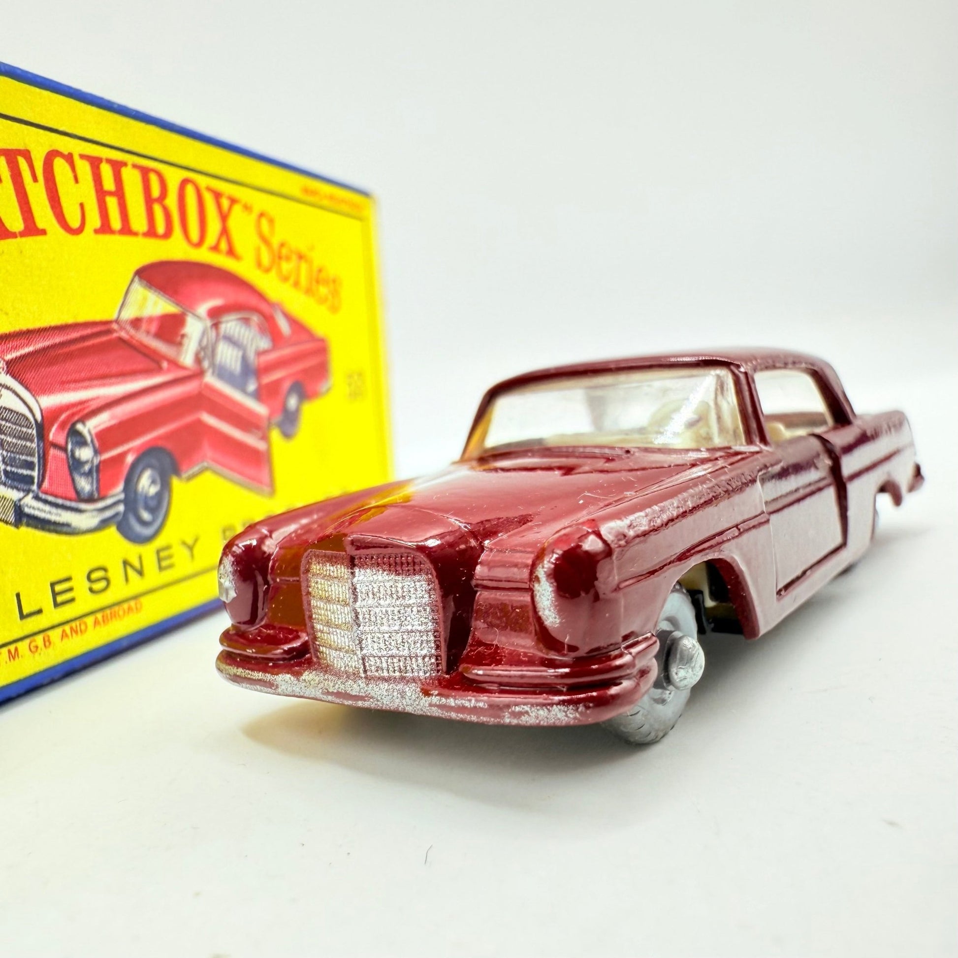 Matchbox Lesney 53b Mercedes - Benz Coupe with SPW - Magic Matchbox