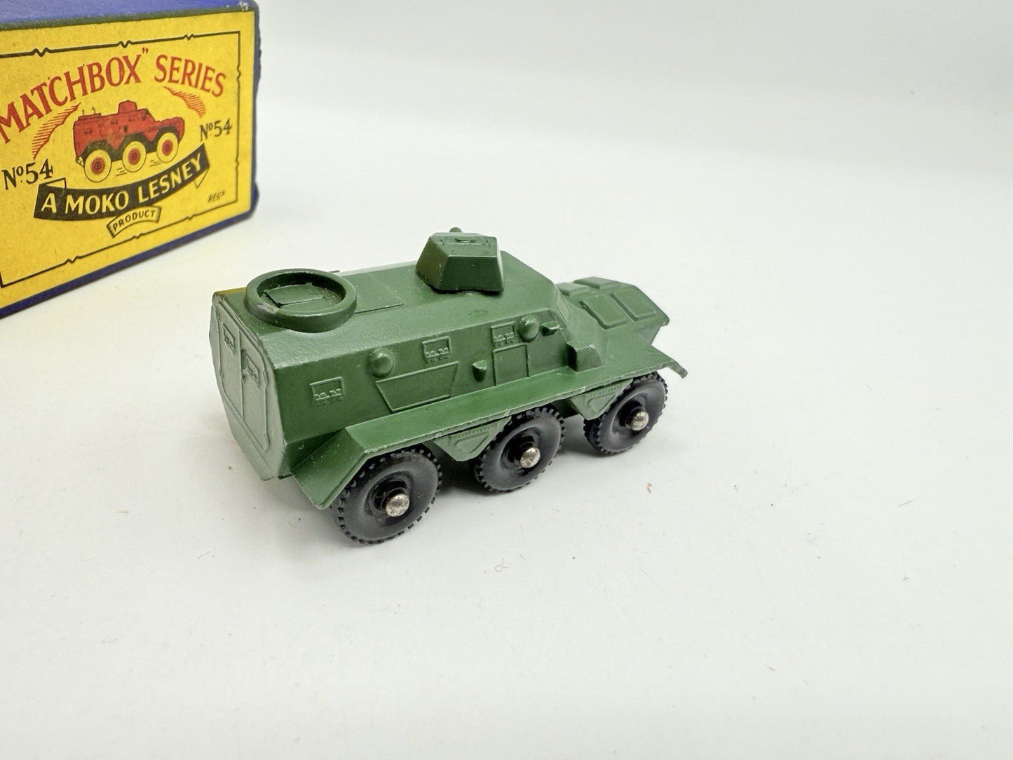 Matchbox Lesney 54a Saracen Personnel Carrier - Magic Matchbox