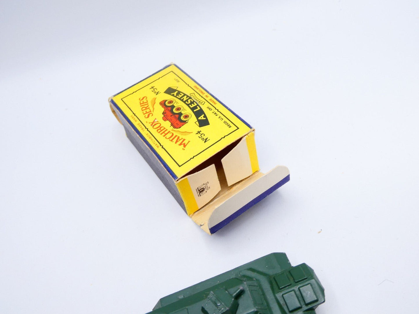 Matchbox Lesney 54a Saracen Personnel Carrier BPW - Magic Matchbox