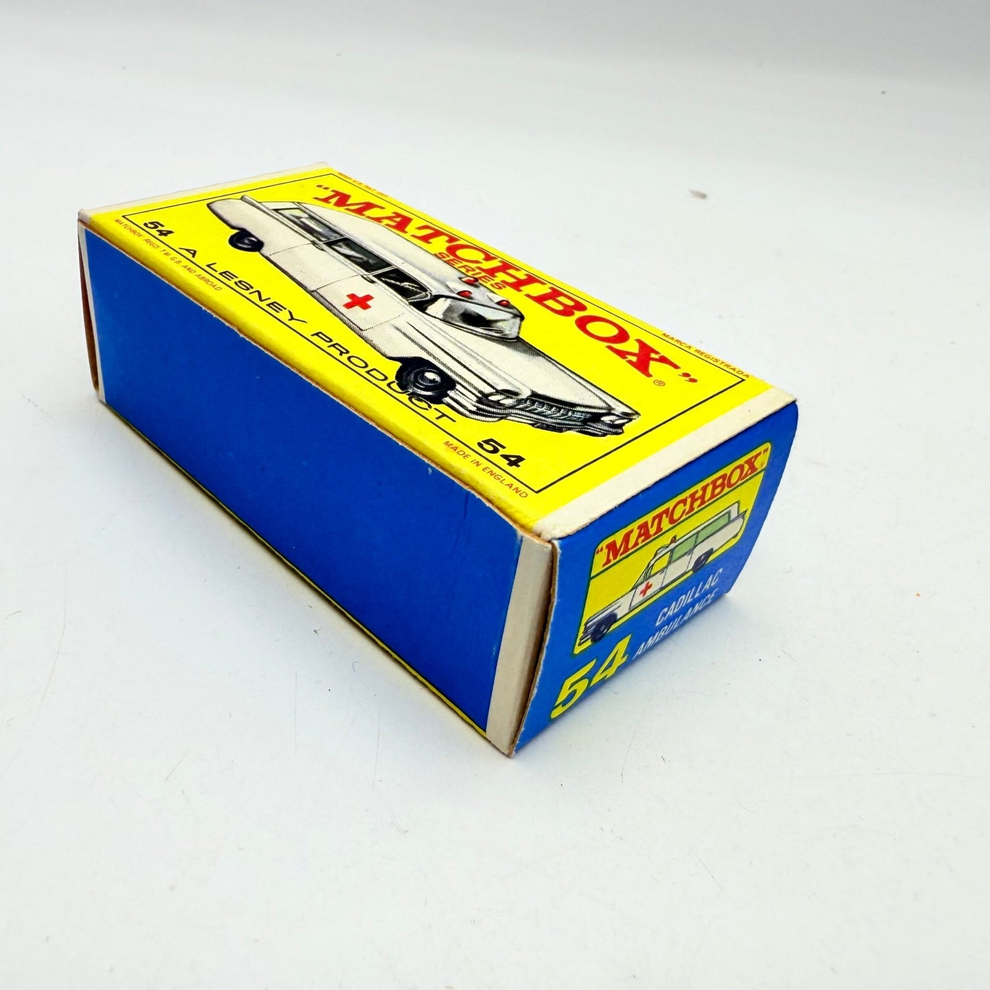 Matchbox Lesney 54b Cadillac Ambulance - Magic Matchbox