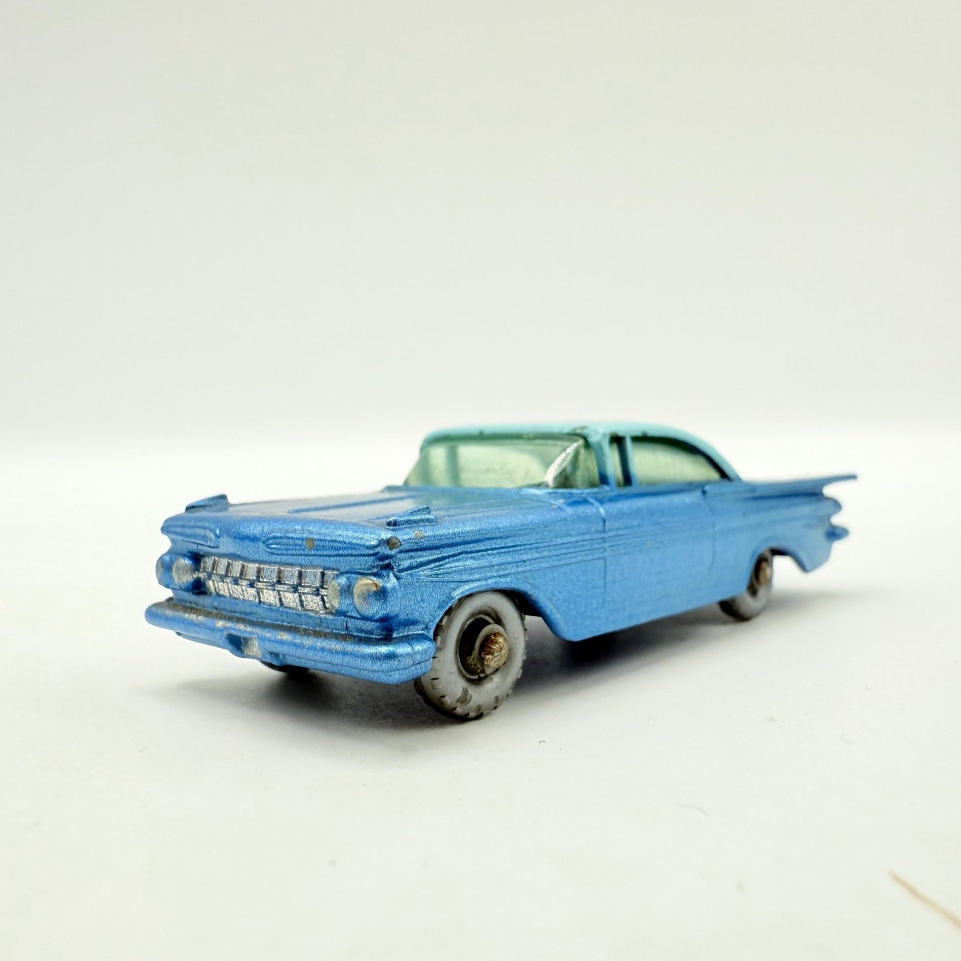 Matchbox Lesney 57b Chevrolet Impala SPW - Blue Base - Magic Matchbox