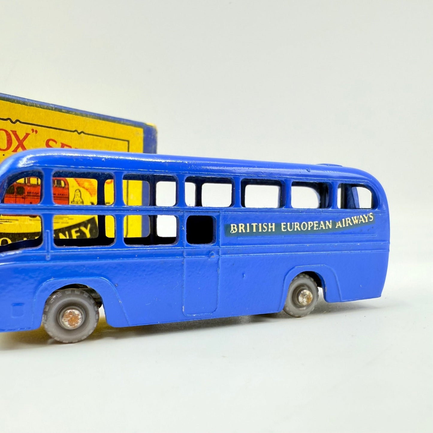 Matchbox Lesney 58a AEC BEA Coach GPW - Magic Matchbox