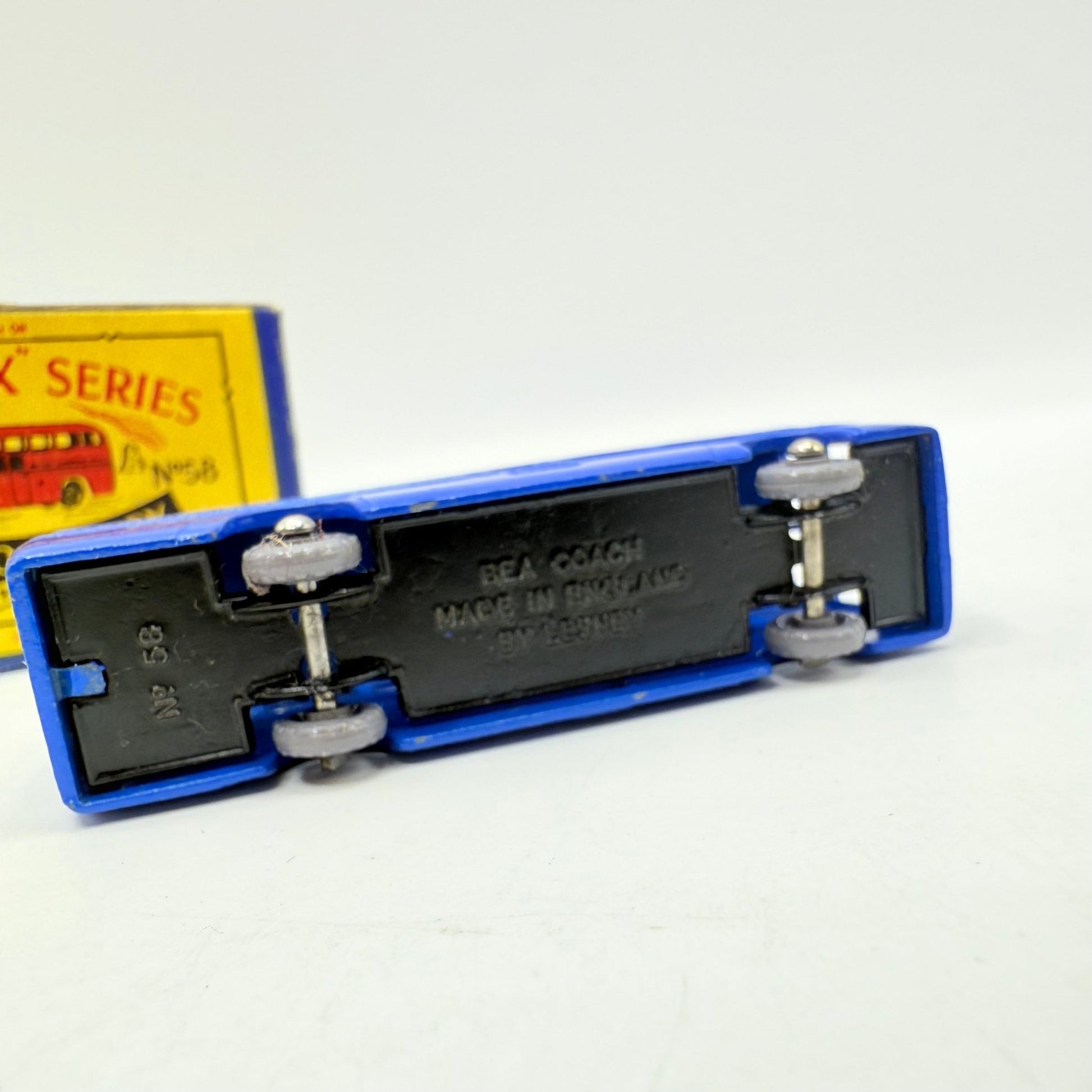 Matchbox Lesney 58a AEC BEA Coach GPW - Magic Matchbox