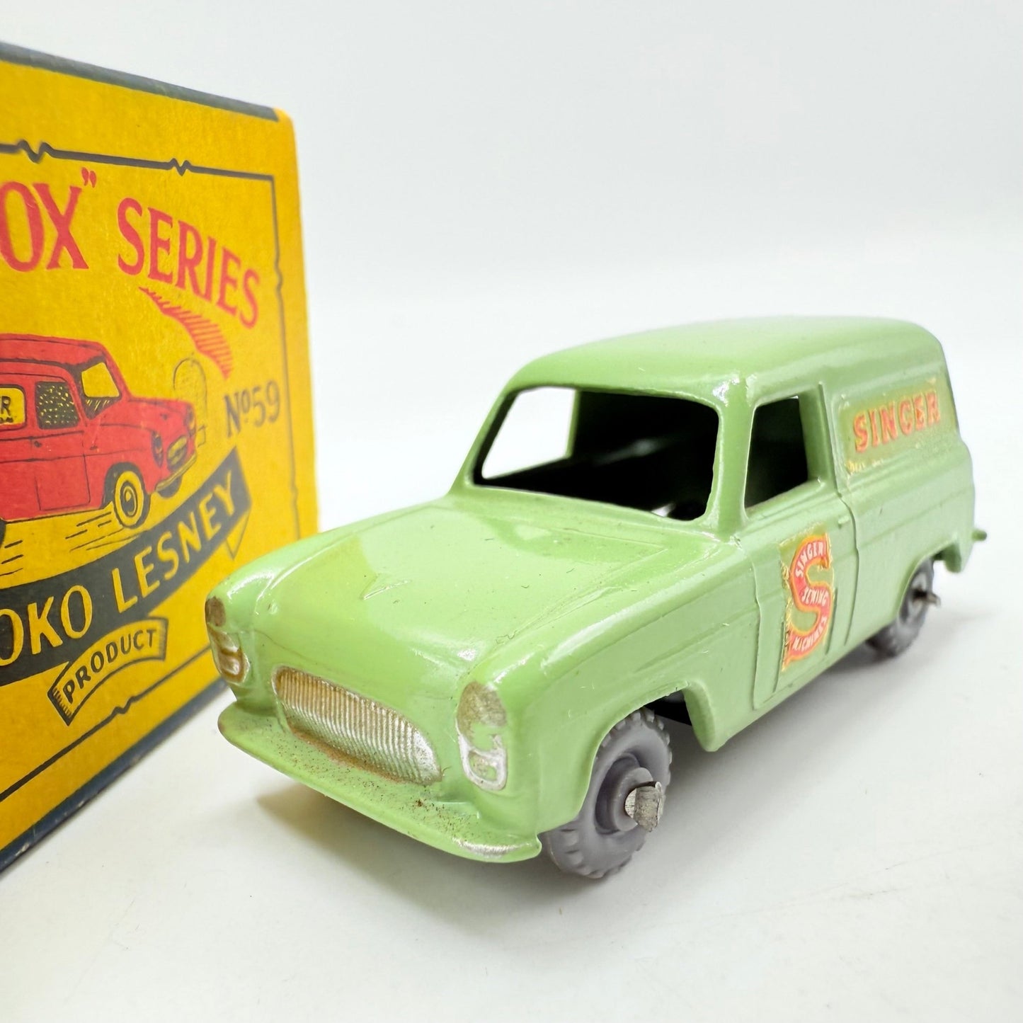 Matchbox Lesney 59a Ford Thames Singer Van GPW - Magic Matchbox