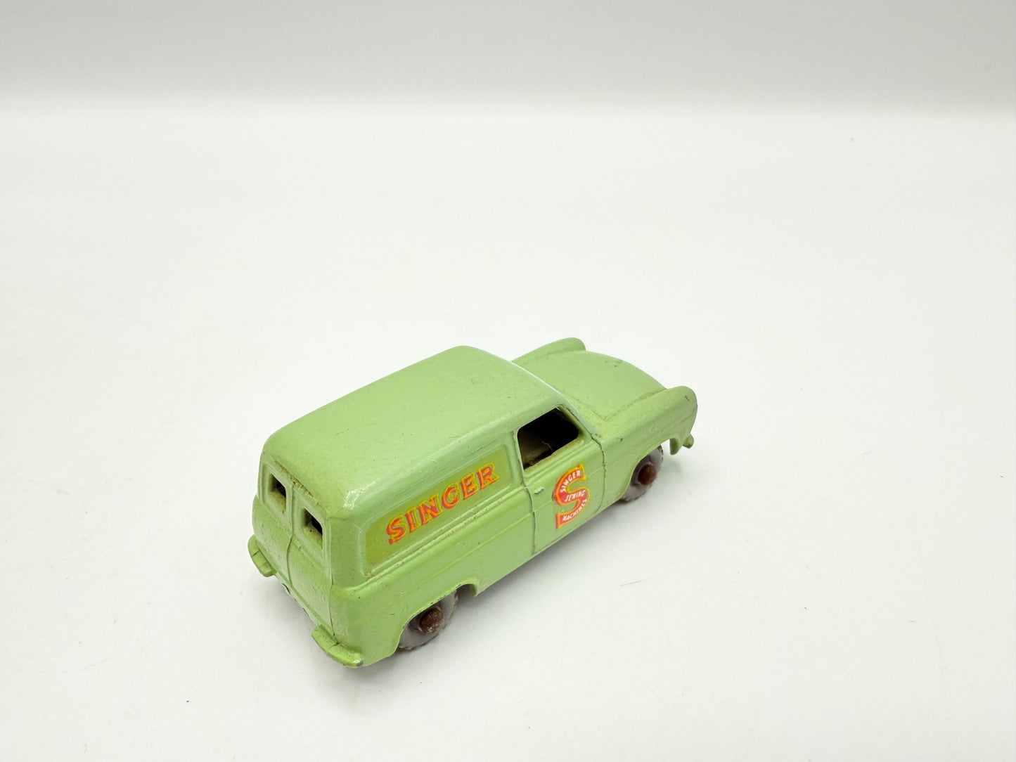 Matchbox Lesney 59a Ford Thames Singer Van GPW No decal guides - Magic Matchbox