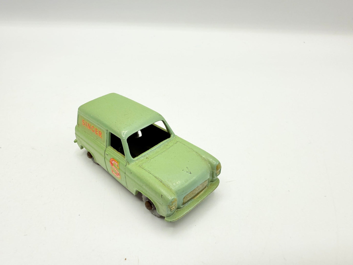 Matchbox Lesney 59a Ford Thames Singer Van GPW No decal guides - Magic Matchbox