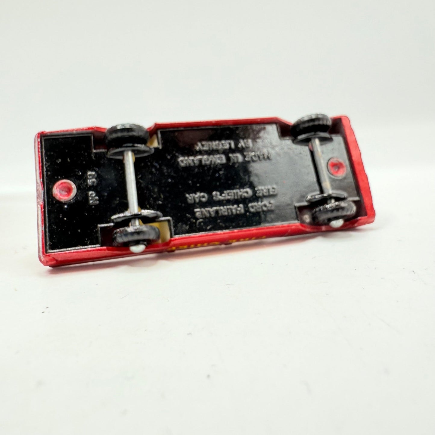 Matchbox Lesney 59b Ford Fairlane Fire Chief's Car - BPW - Magic Matchbox