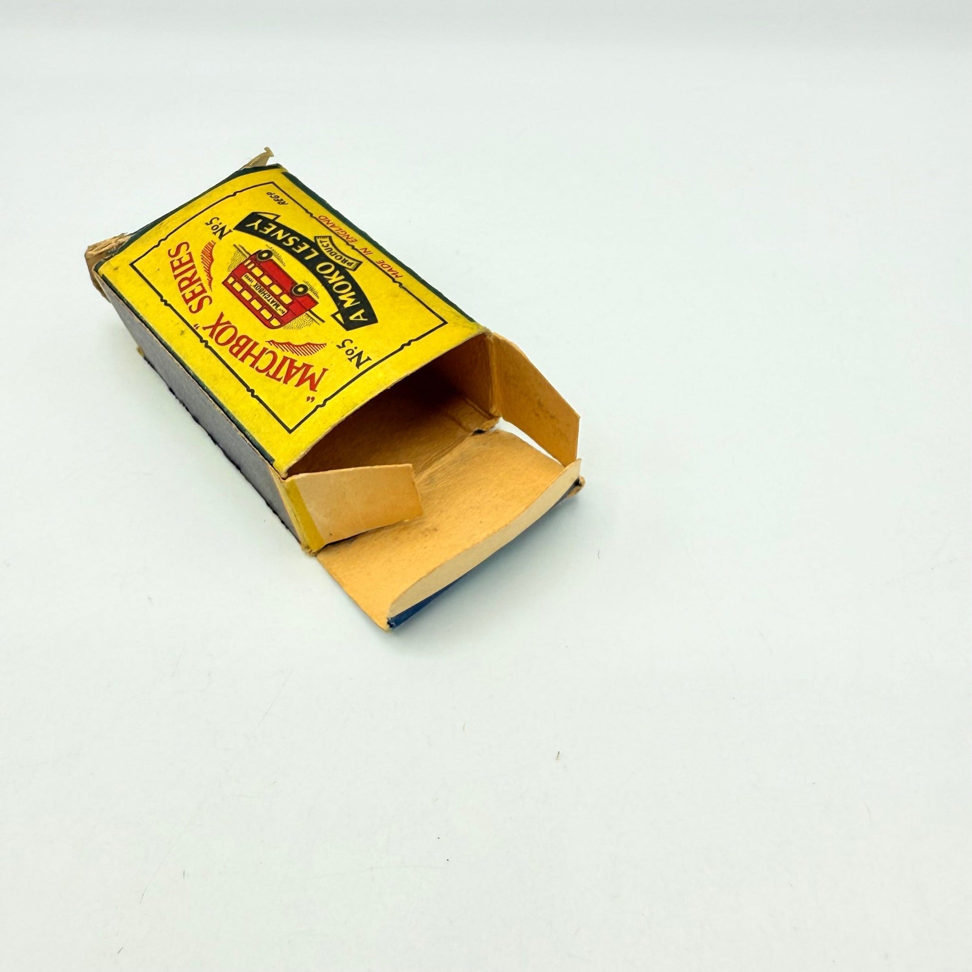 Matchbox Lesney 5b London Bus GPW - Magic Matchbox