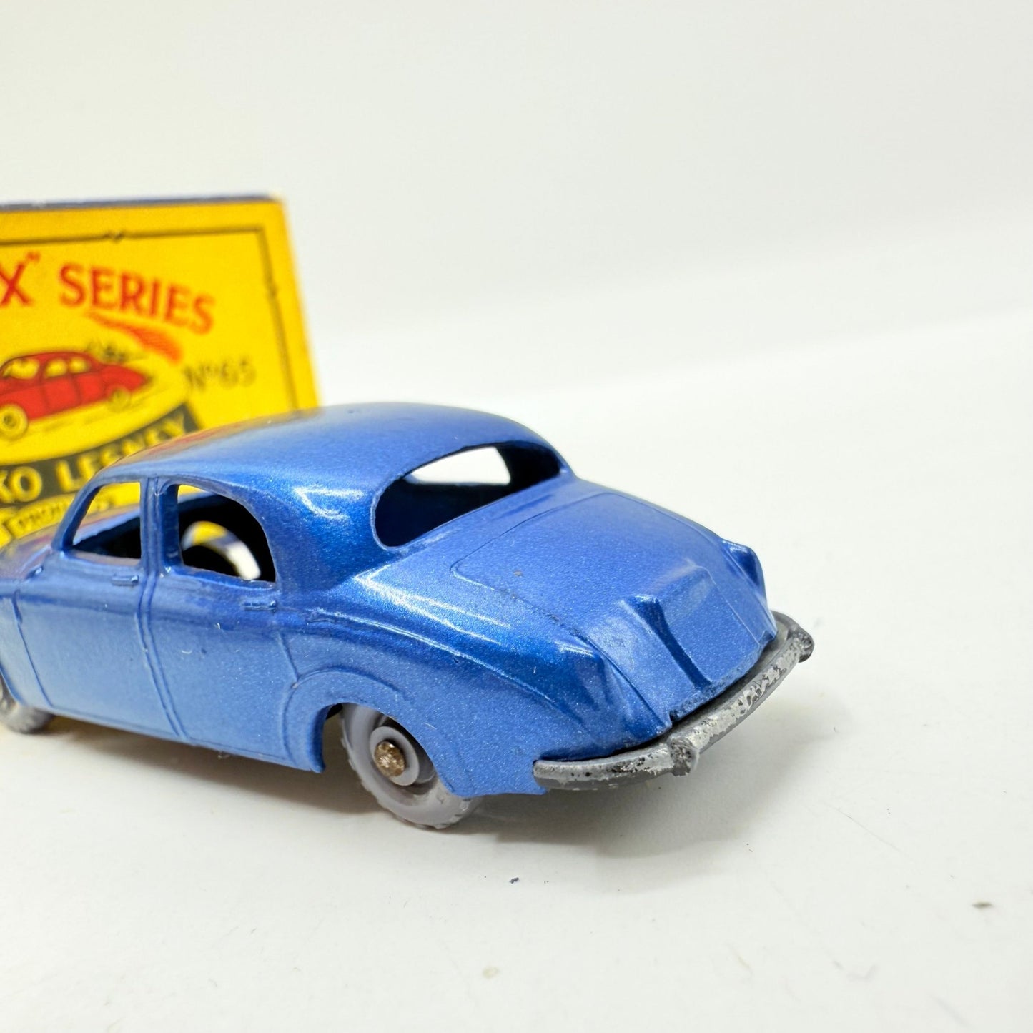 Matchbox Lesney 65a Jaguar 3.4 METALLIC BLUE - Magic Matchbox