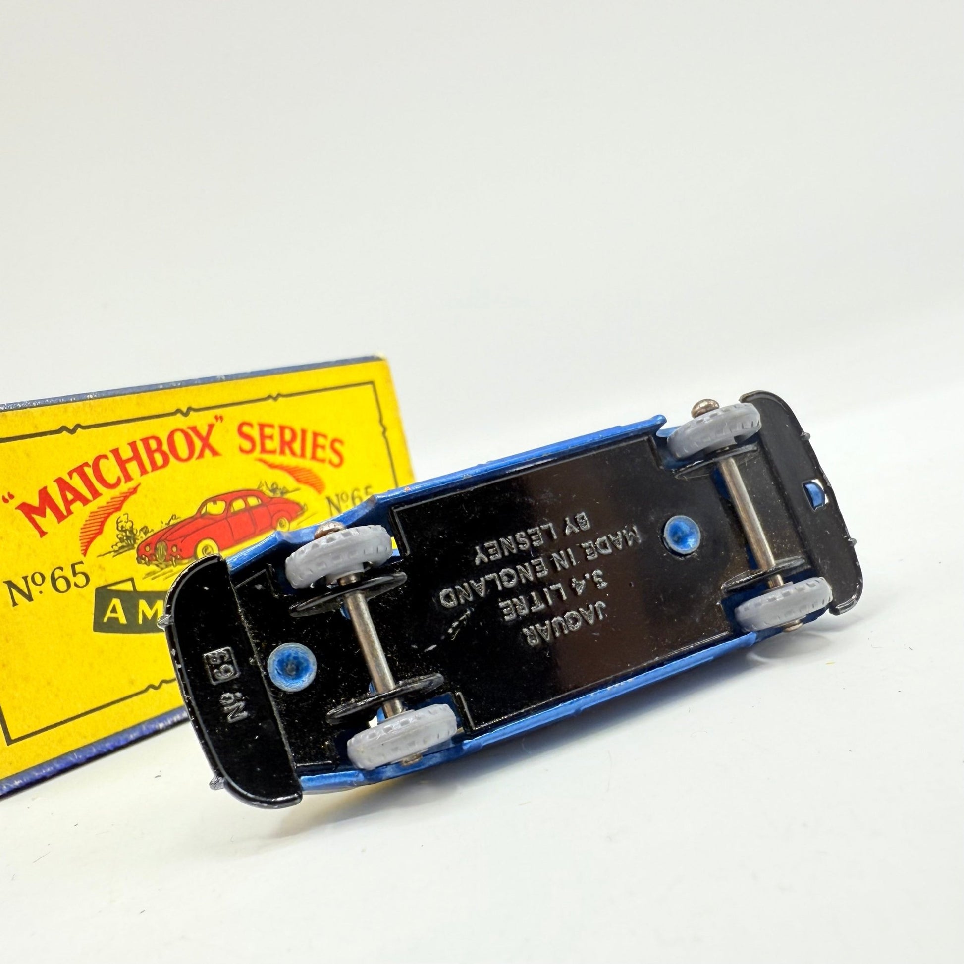 Matchbox Lesney 65a Jaguar 3.4 METALLIC BLUE - Magic Matchbox