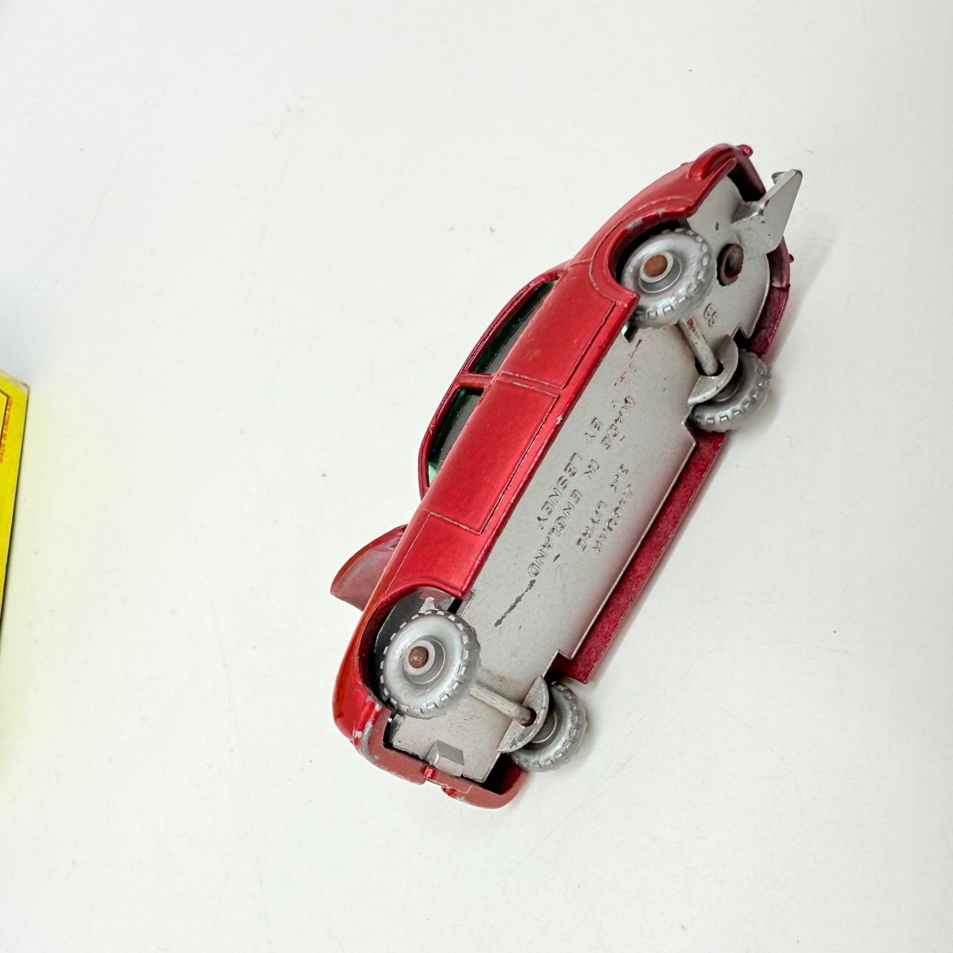 Matchbox Lesney 65b Jaguar 3.8 Litre Saloon SPW - Magic Matchbox