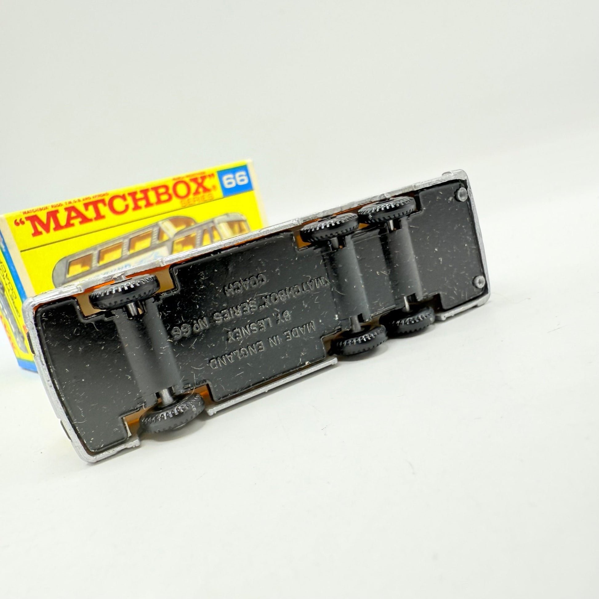 Matchbox Lesney 66c Greyhound Coach - Magic Matchbox