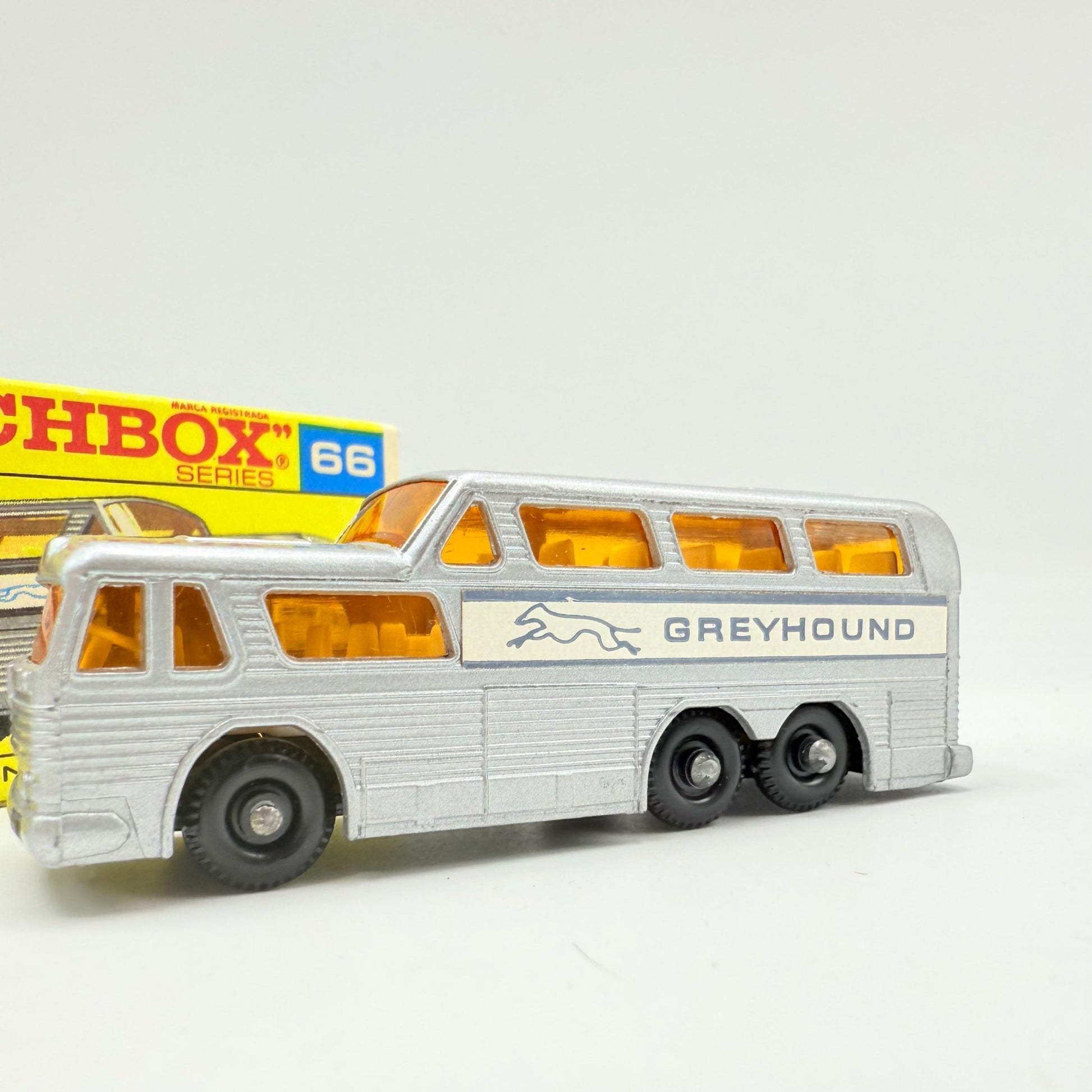 Matchbox Lesney 66c Greyhound Coach - Magic Matchbox