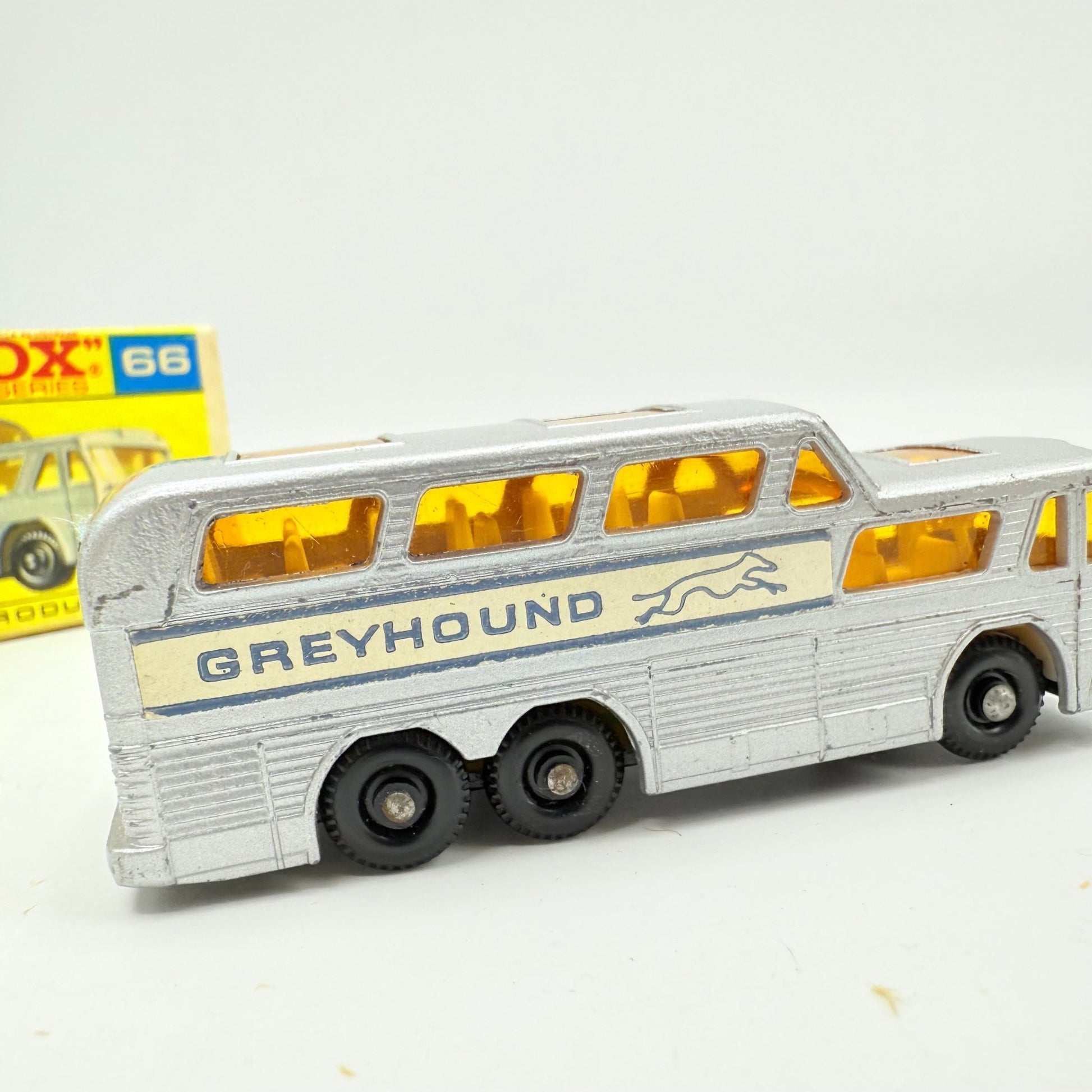 Matchbox Lesney 66c Greyhound Coach - Magic Matchbox
