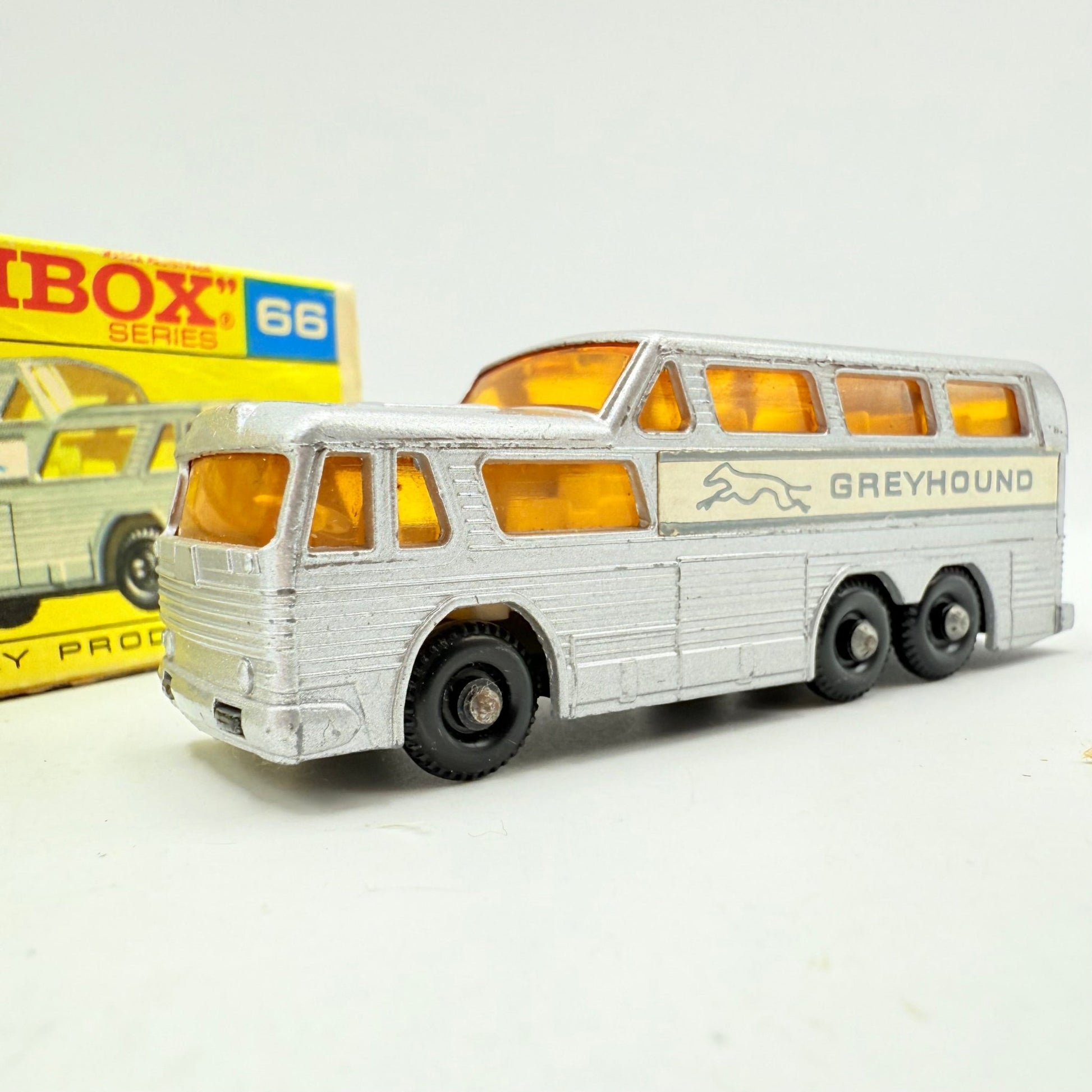 Matchbox Lesney 66c Greyhound Coach - Magic Matchbox