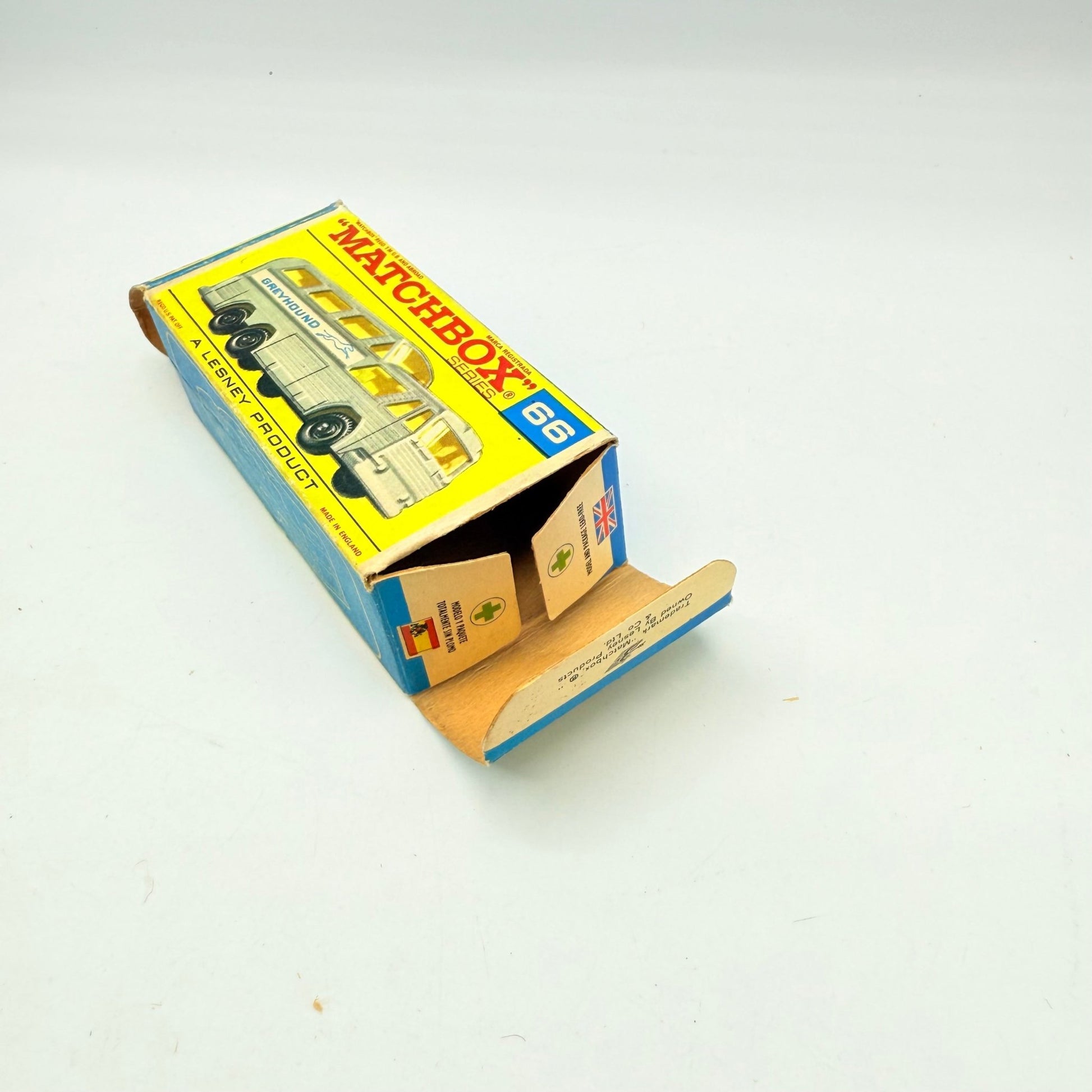 Matchbox Lesney 66c Greyhound Coach - Magic Matchbox