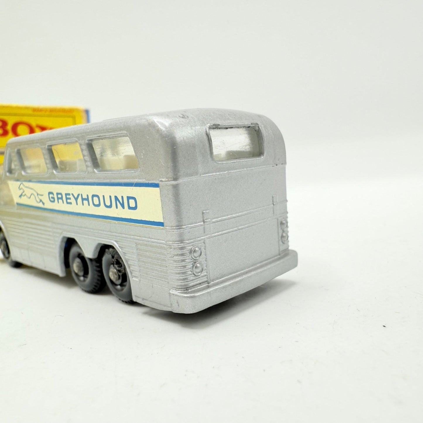 Matchbox Lesney 66c Greyhound Coach Clear Windows - Magic Matchbox