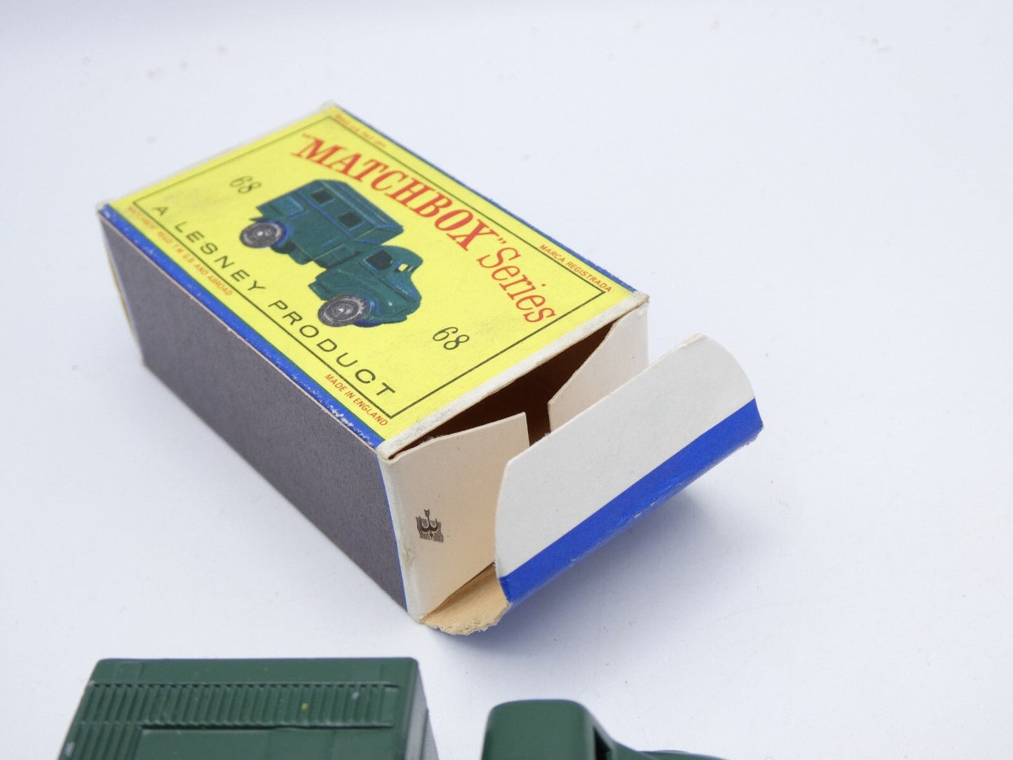 Matchbox Lesney 68a Austin Radio - Magic Matchbox