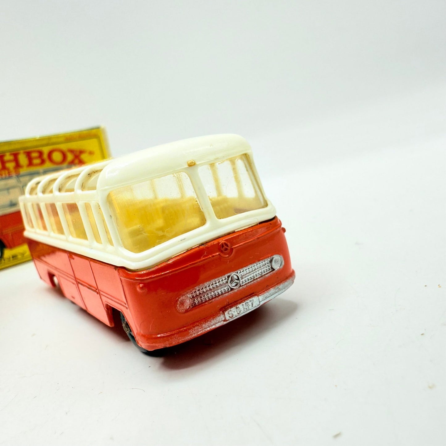 Matchbox Lesney 68b Mercedes Coach - Magic Matchbox