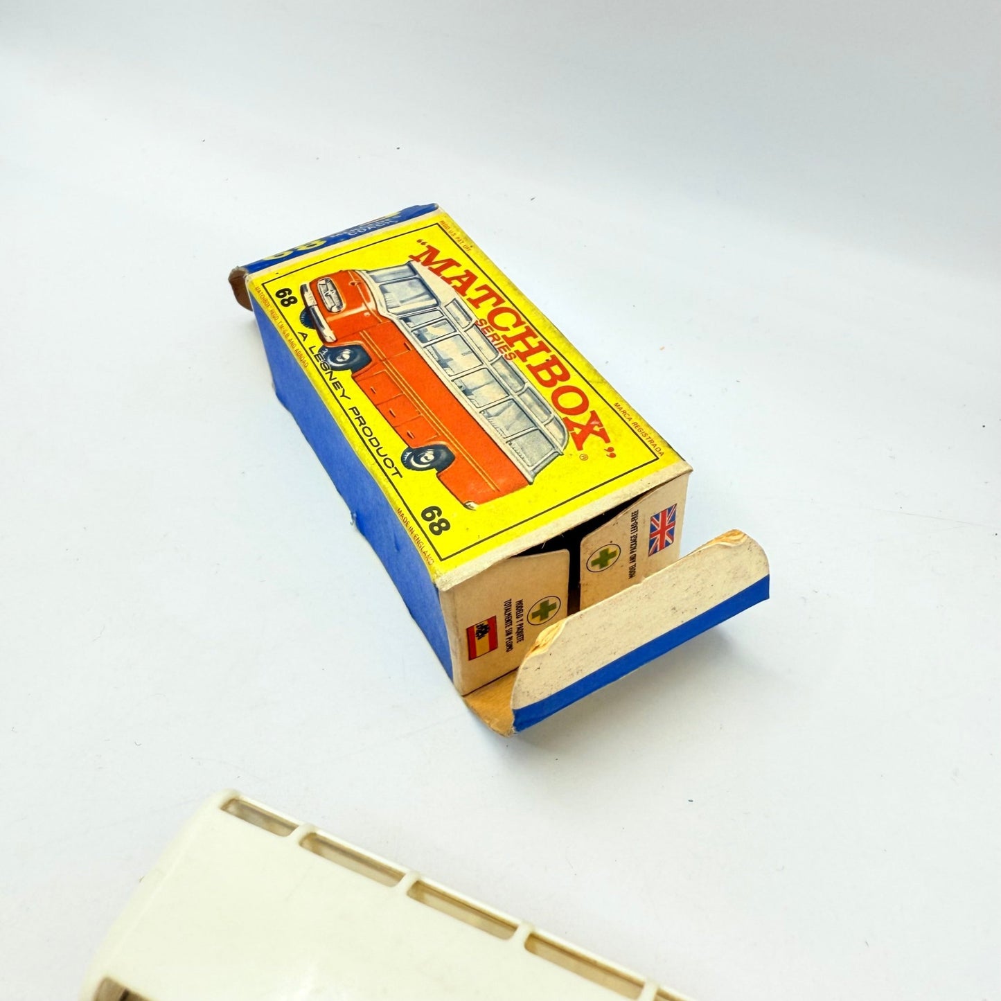 Matchbox Lesney 68b Mercedes Coach - Magic Matchbox