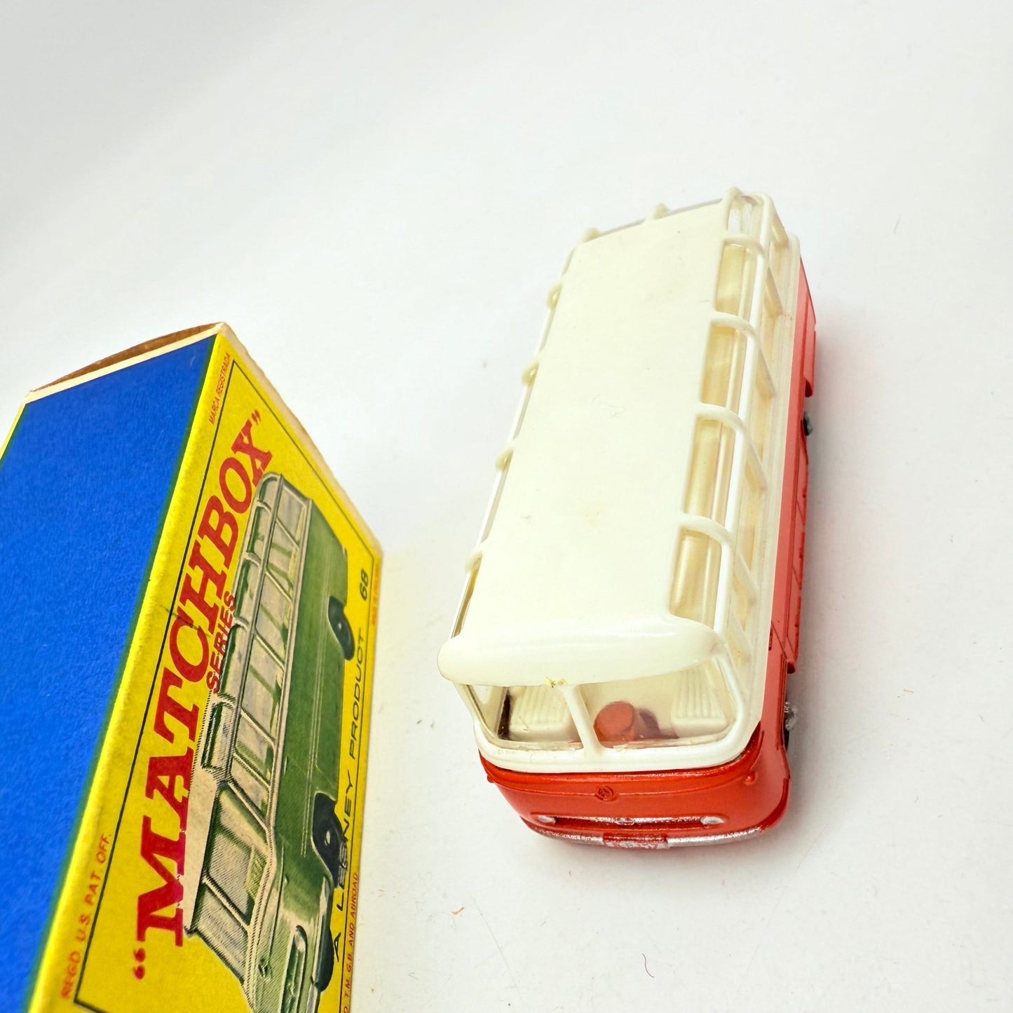 Matchbox Lesney 68b Mercedes Coach - Magic Matchbox