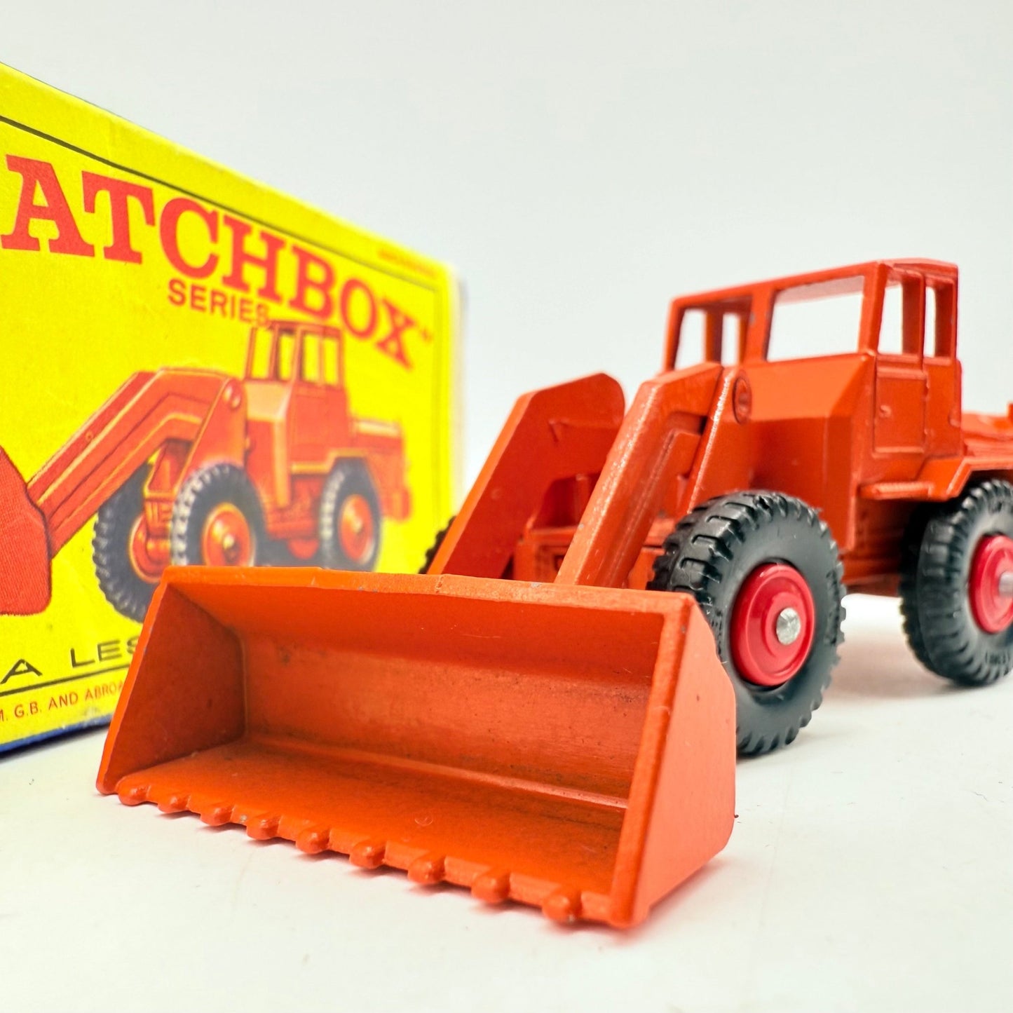 Matchbox Lesney 69b Hatra Shovel Orange - Magic Matchbox
