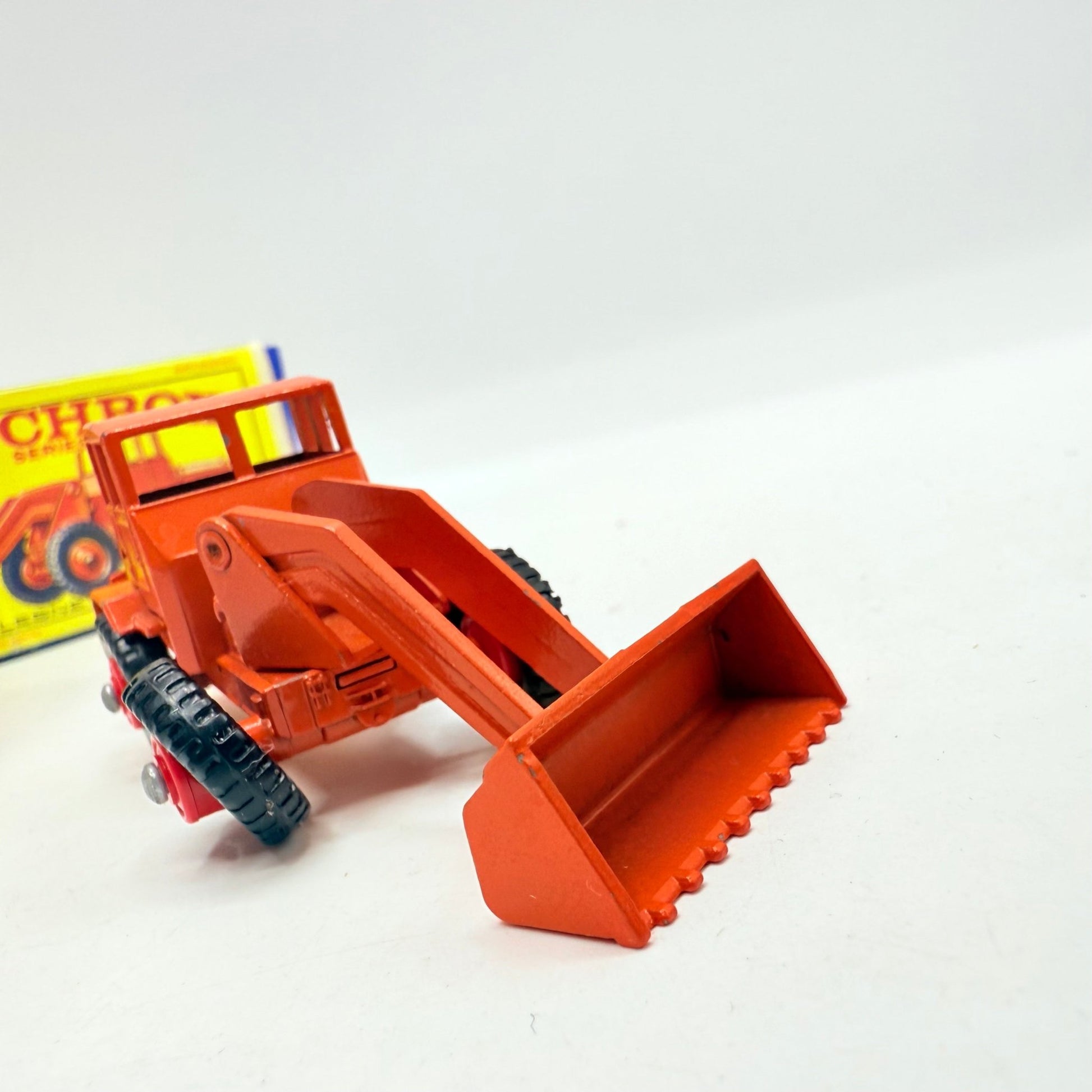 Matchbox Lesney 69b Hatra Shovel Orange - Magic Matchbox