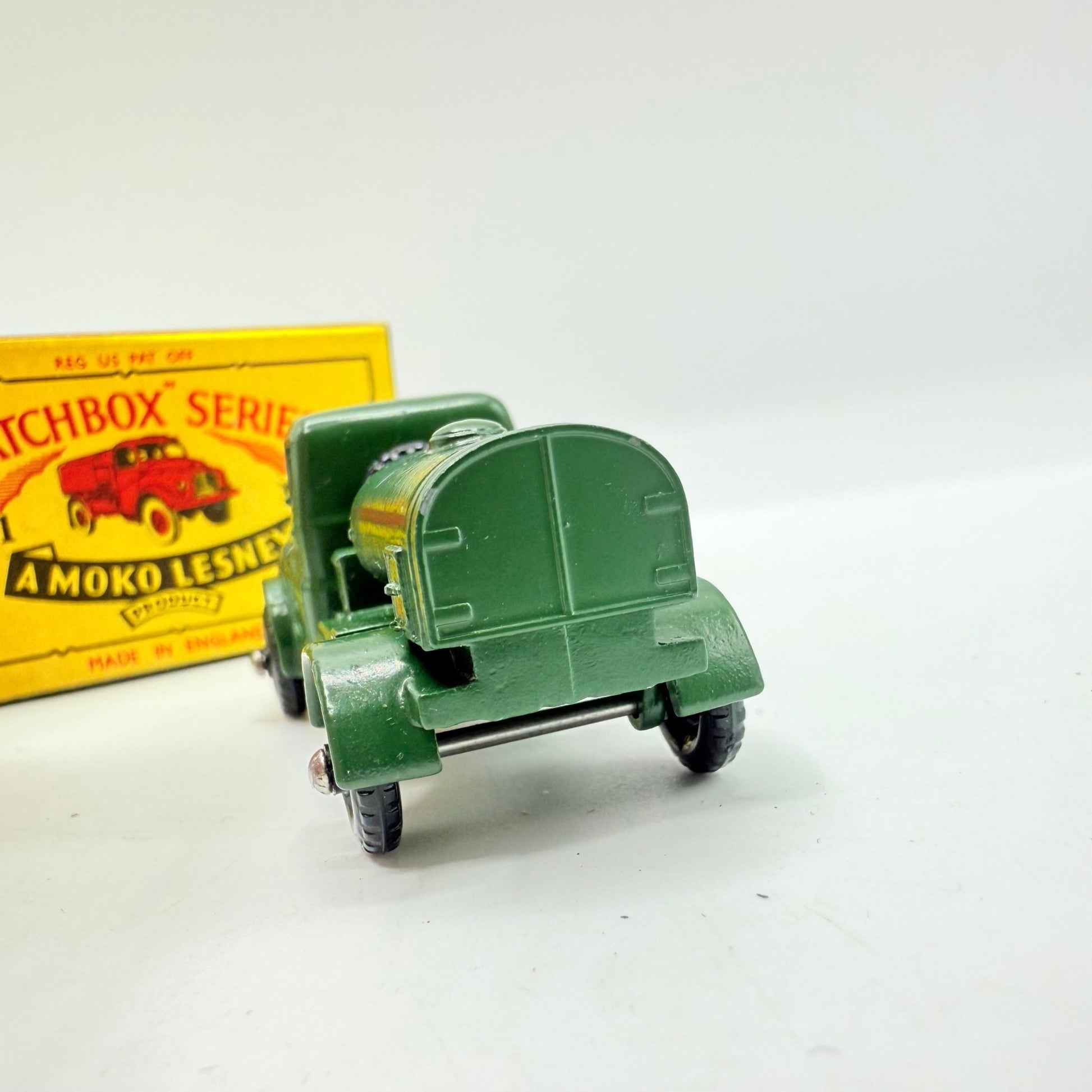Matchbox Lesney 71a Austin 200 Gallon Water Tanker - Magic Matchbox