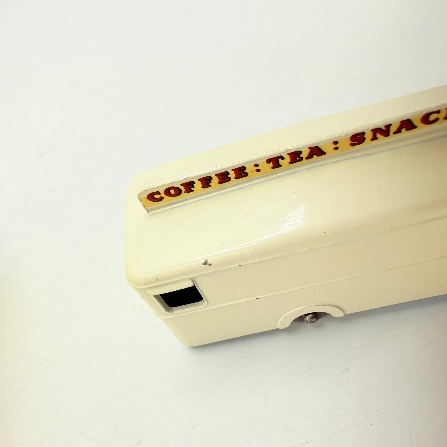 Matchbox Lesney 74a Mobile Refreshments Canteen Off - White GPW - Magic Matchbox