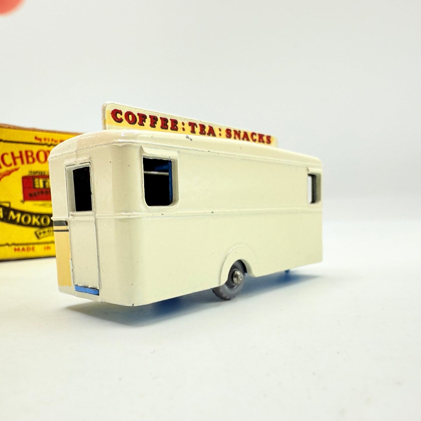 Matchbox Lesney 74a Mobile Refreshments Canteen Off - White GPW - Magic Matchbox