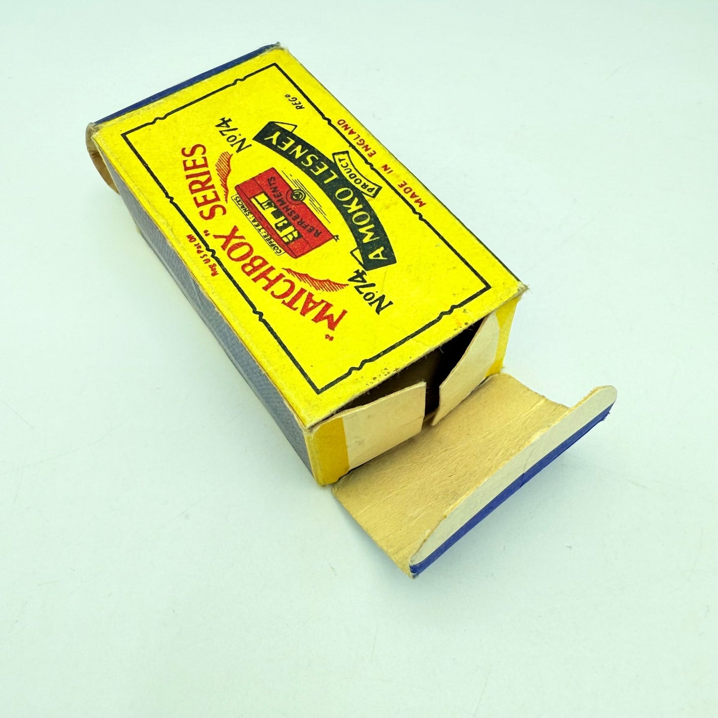 Matchbox Lesney 74a Mobile Refreshments Canteen Off - White GPW - Magic Matchbox