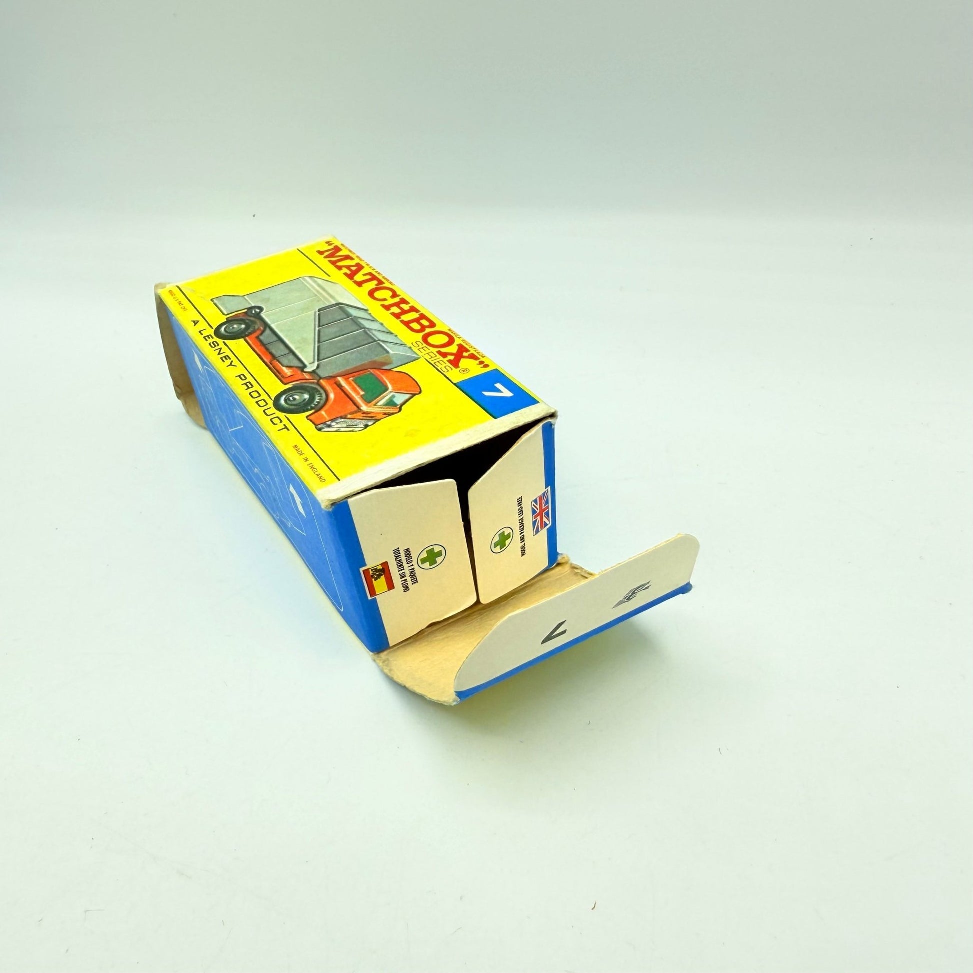Matchbox Lesney 7c Ford D800 Refuse Truck - Magic Matchbox