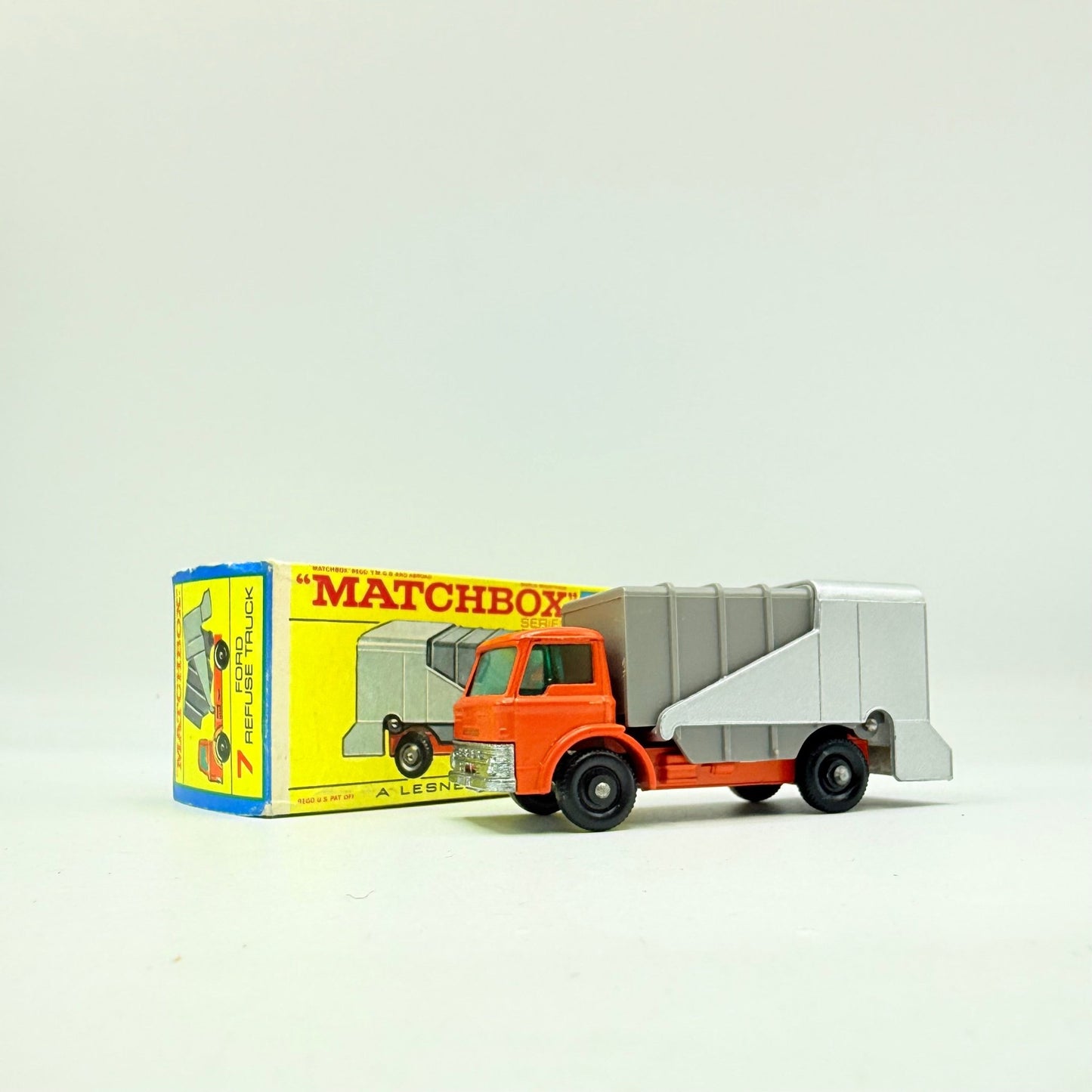 Matchbox Lesney 7c Ford D800 Refuse Truck - Magic Matchbox