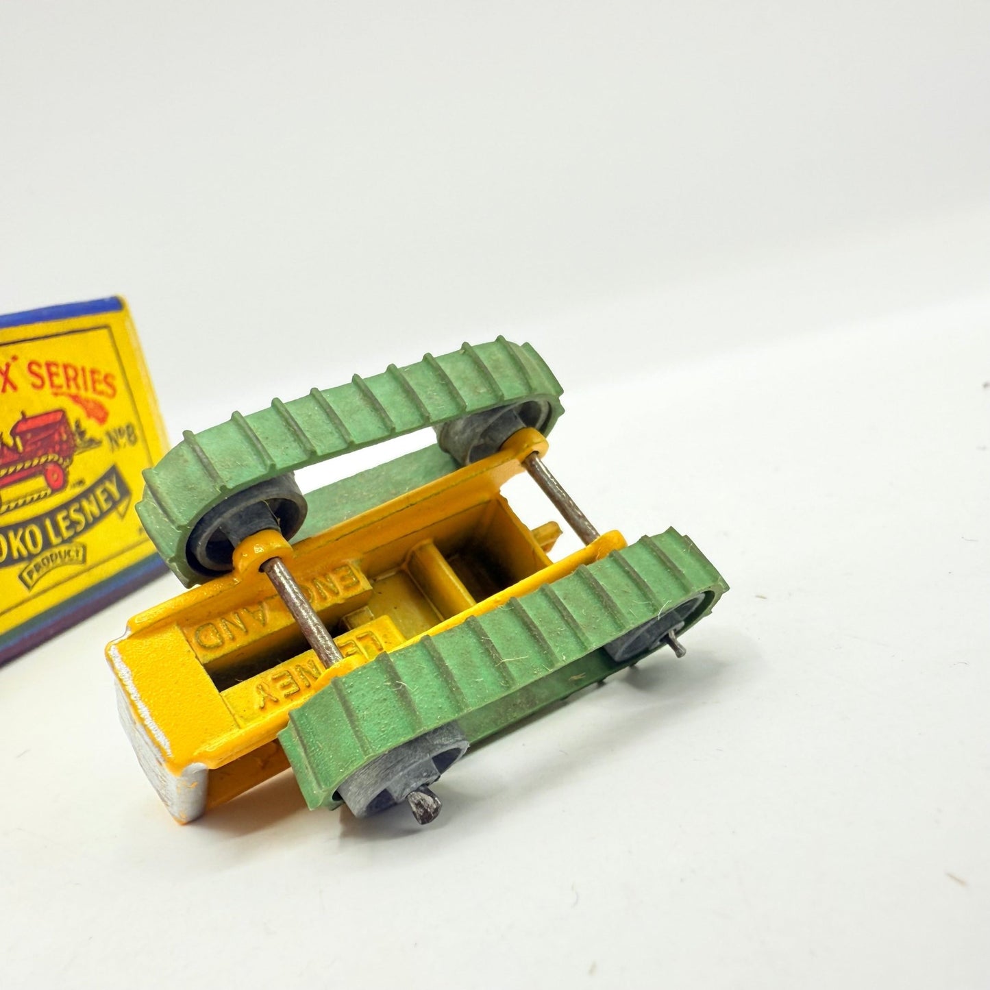 Matchbox Lesney 8a Caterpillar Tractor - Magic Matchbox