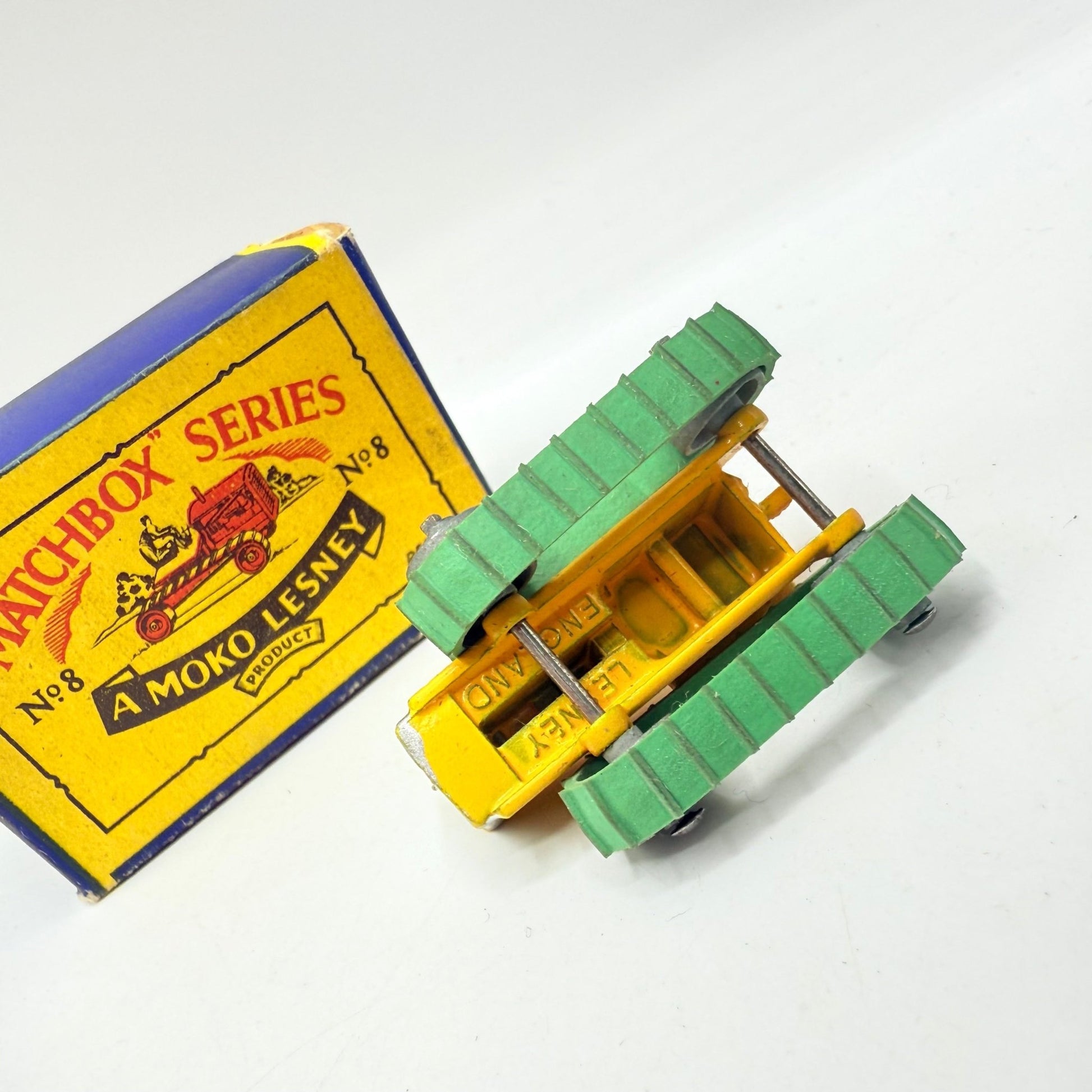 Matchbox Lesney 8a Caterpillar Tractor - Magic Matchbox