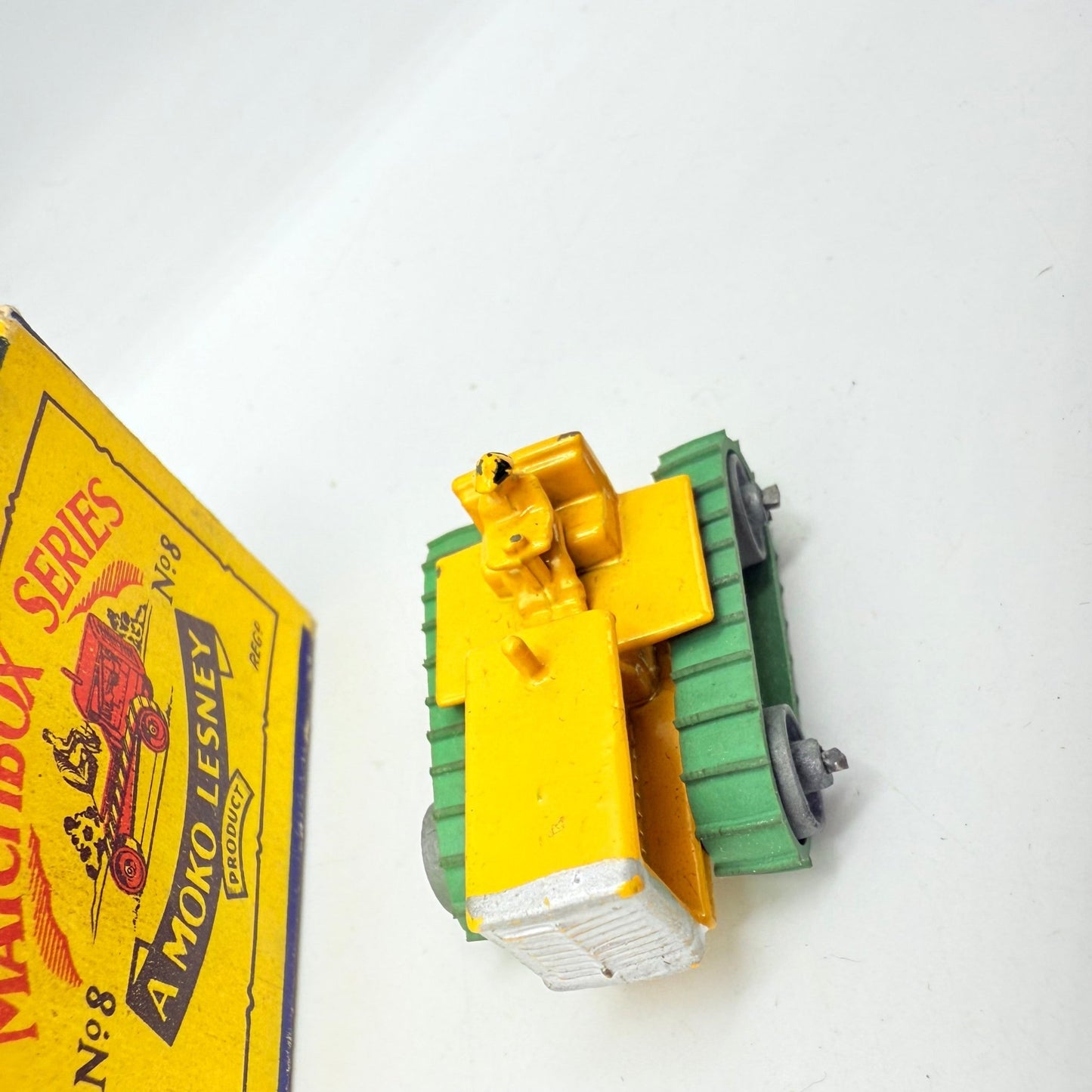 Matchbox Lesney 8a Caterpillar Tractor - Magic Matchbox