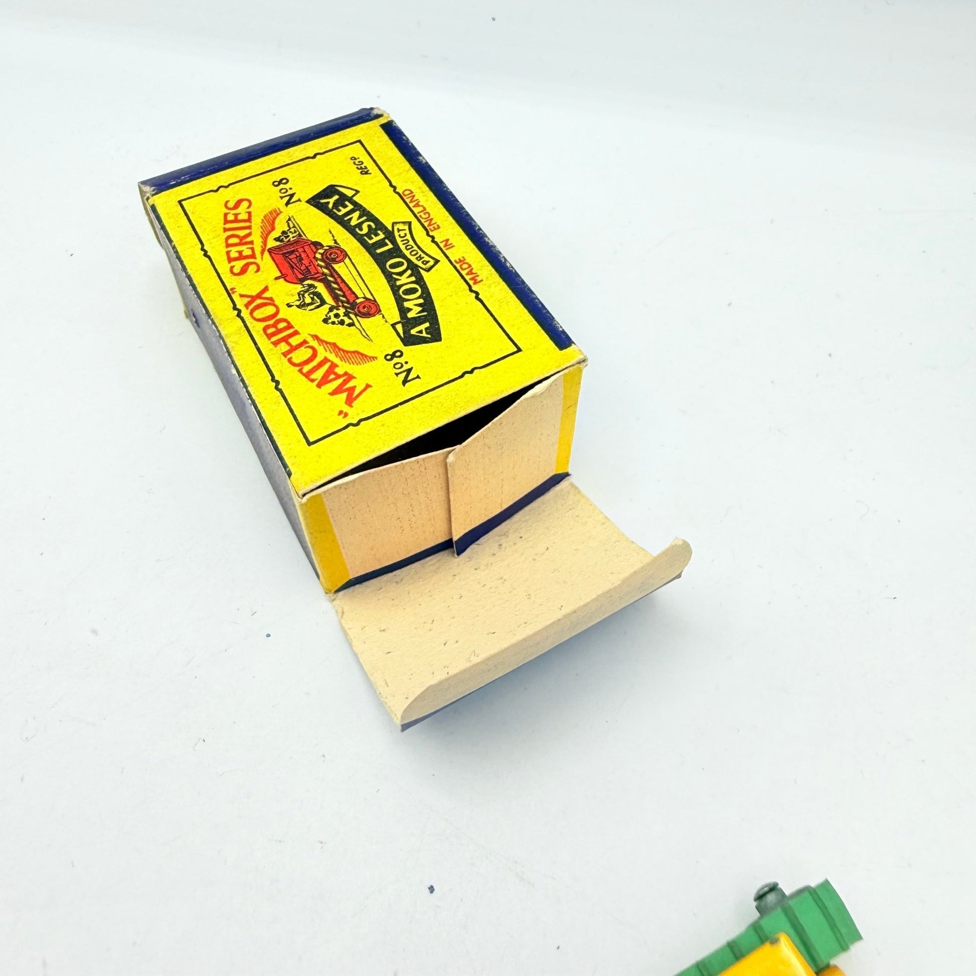 Matchbox Lesney 8a Caterpillar Tractor - Magic Matchbox