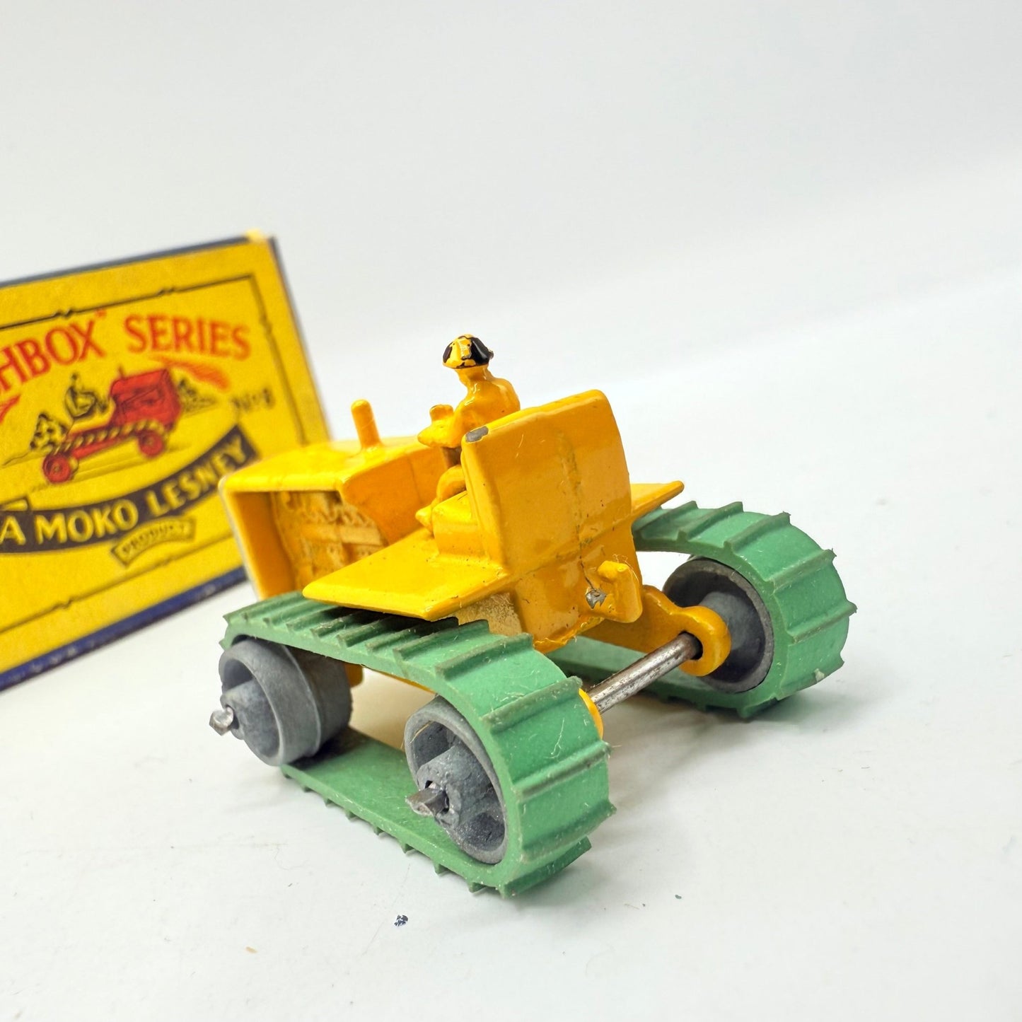 Matchbox Lesney 8a Caterpillar Tractor - Magic Matchbox